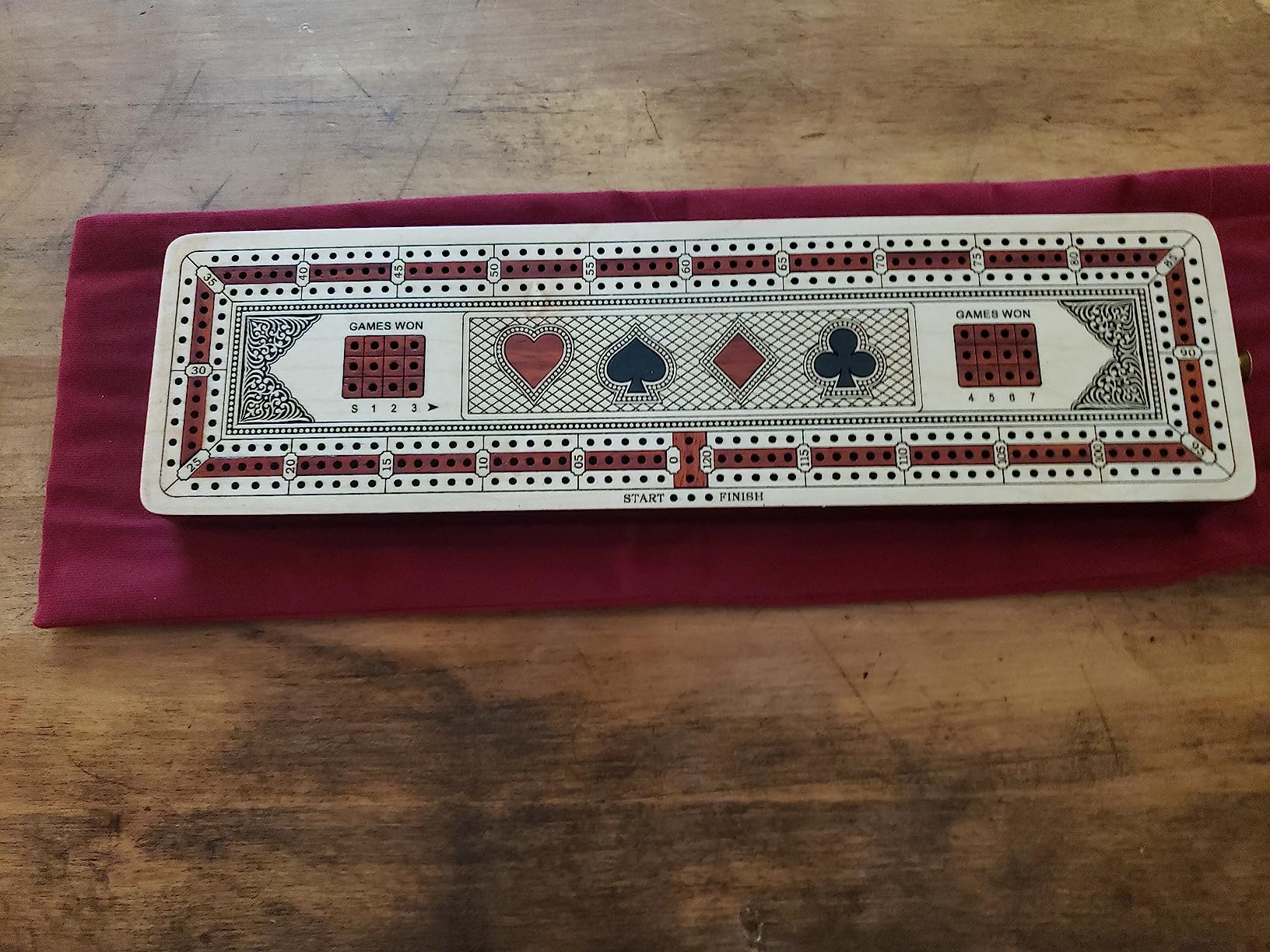 House of Cribbage - 3 Track Continuous Cribbage Board Inlaid in Maple Wood/Bloodwood - Size: 12.5 Inch - Wood Inlaid Card Symbols (Suits) + Storage Drawer for Cribbage Pegs customer photo 1
