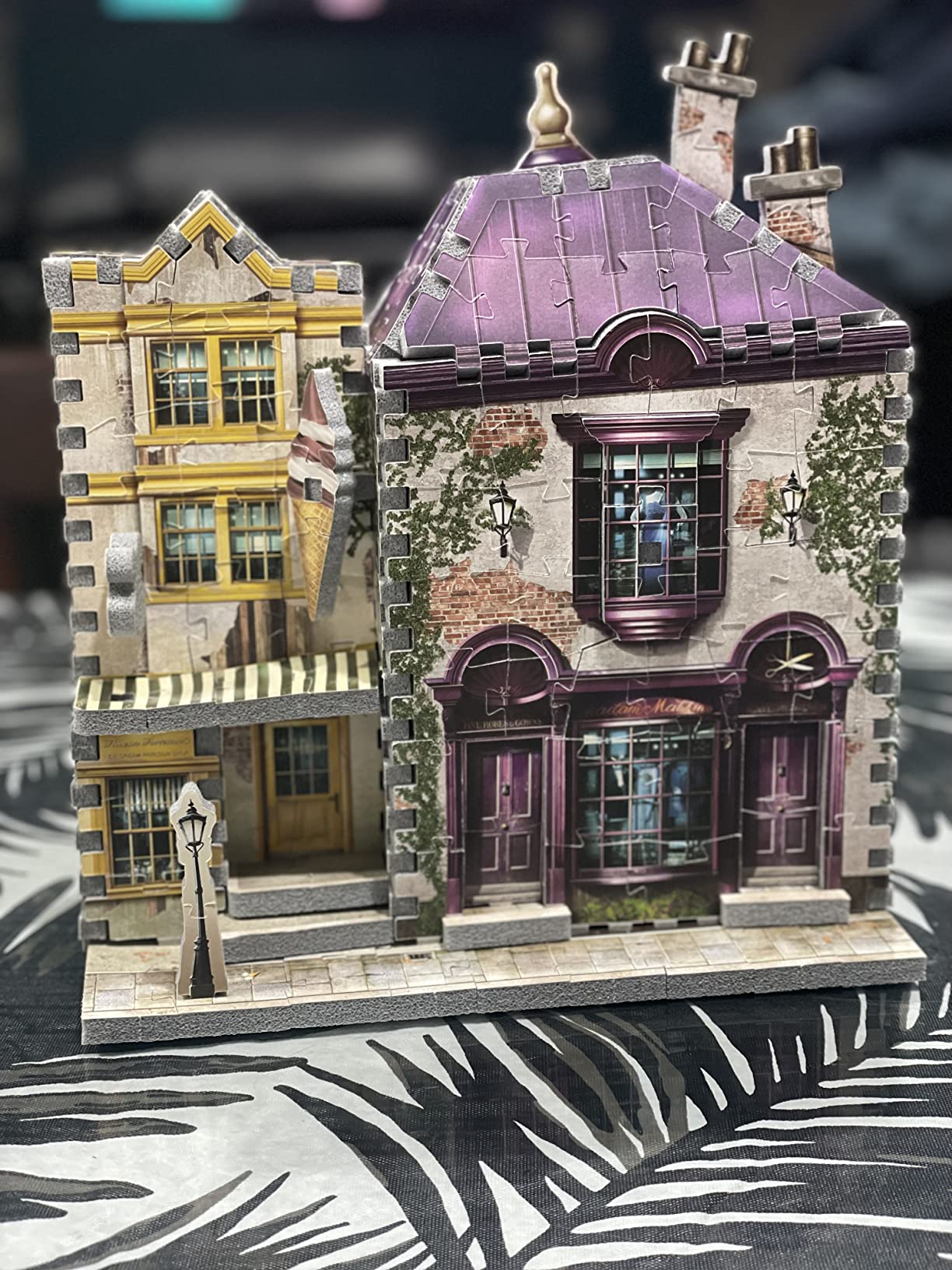 Wrebbit3D Harry Potter Diagon Alley Madam Malkin's & Florean Fortescue's Ice Cream 3D Jigsaw Puzzle (290 Pieces) customer photo 1