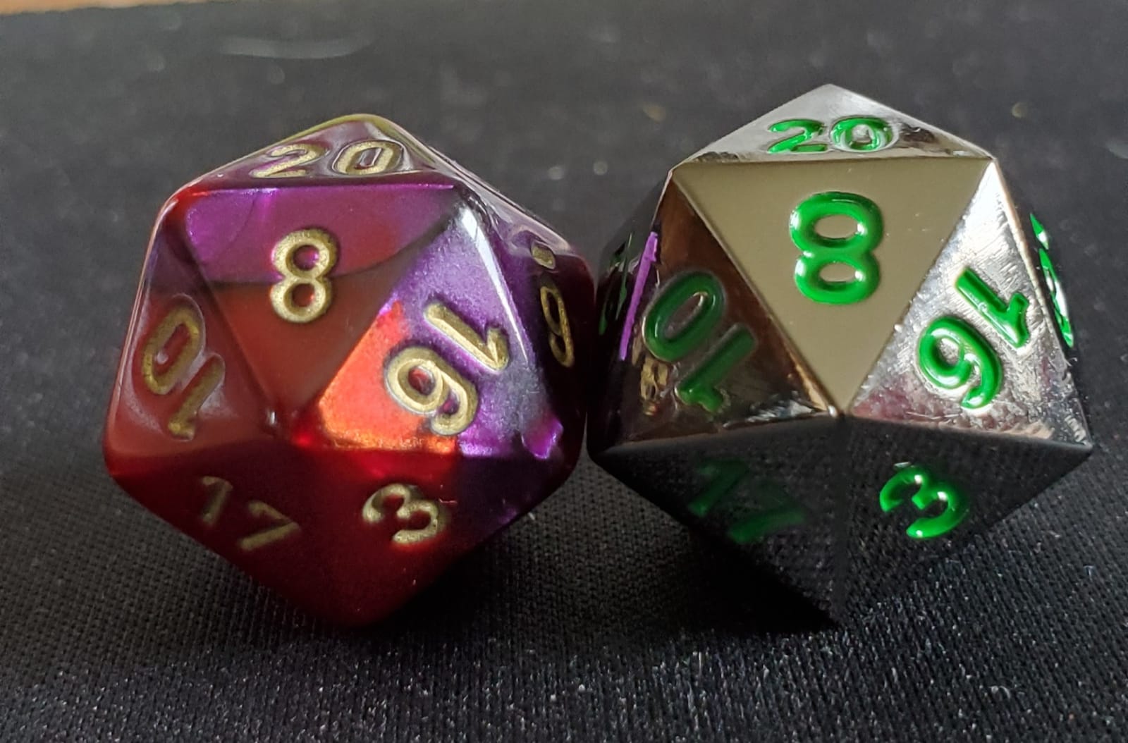 SIQUK 7 Pcs Metal Polyhedral Dice DND Dice Set with Metal Case customer photo 1