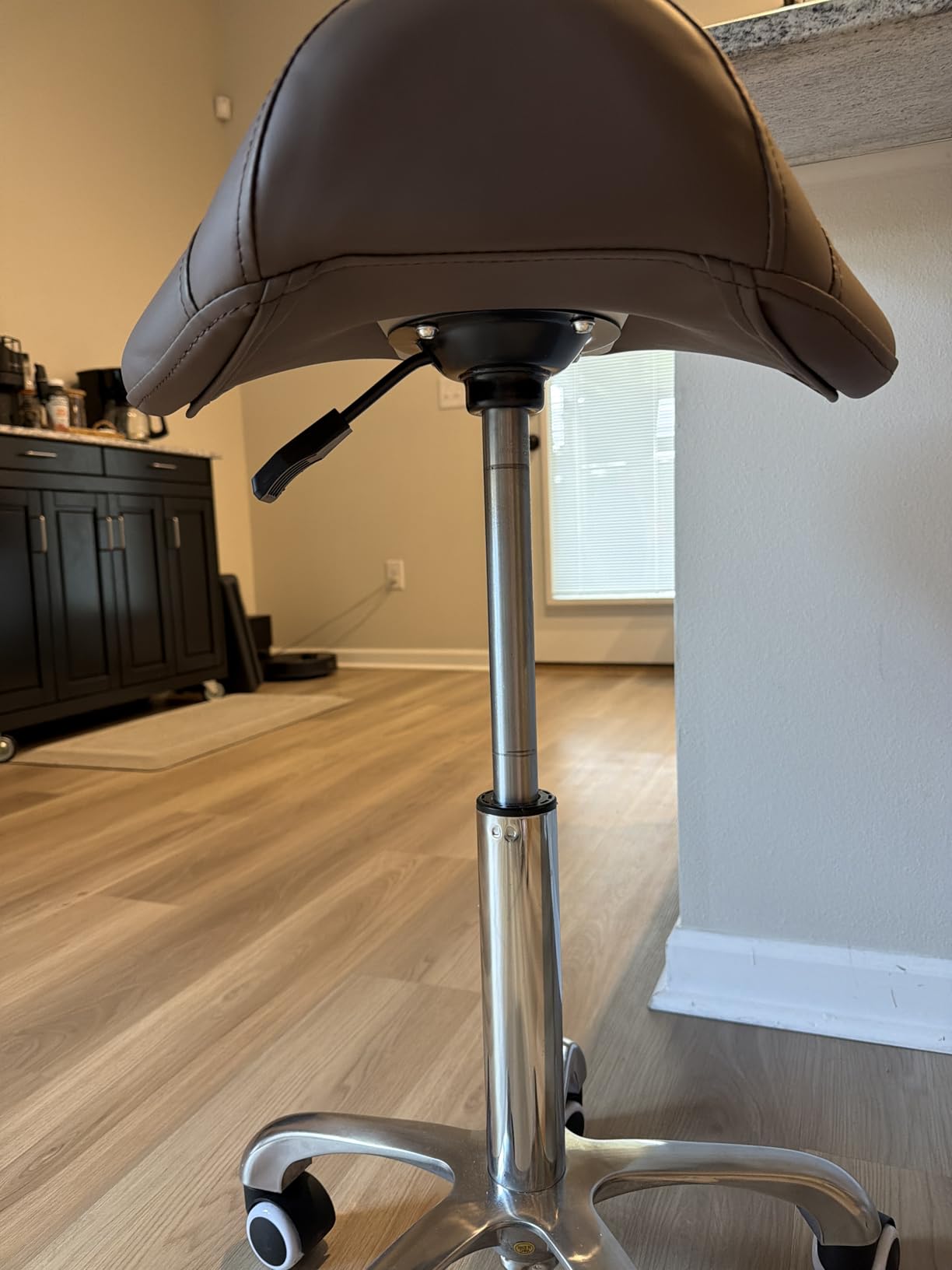 Kaleurrier Rolling Saddle Stool for Salon Kitchen Swivel Desk Chairs | Heavy Duty Saddle Chair for Professionals.350 lb Weight Capacity.22-30