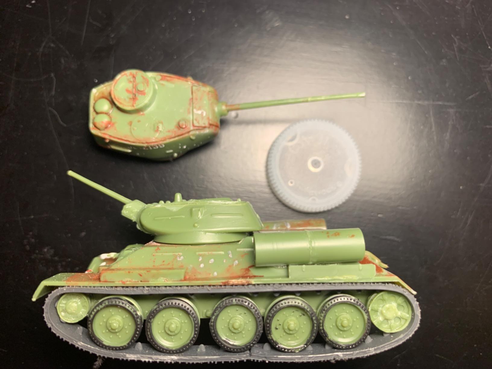 Airfix Model Tank - A01316V Russian T34, Plastic Model Kits for Adults & Kids 14+, 1:76 Scale, Skill Level 2, WW2 Theme Military Models customer photo 1