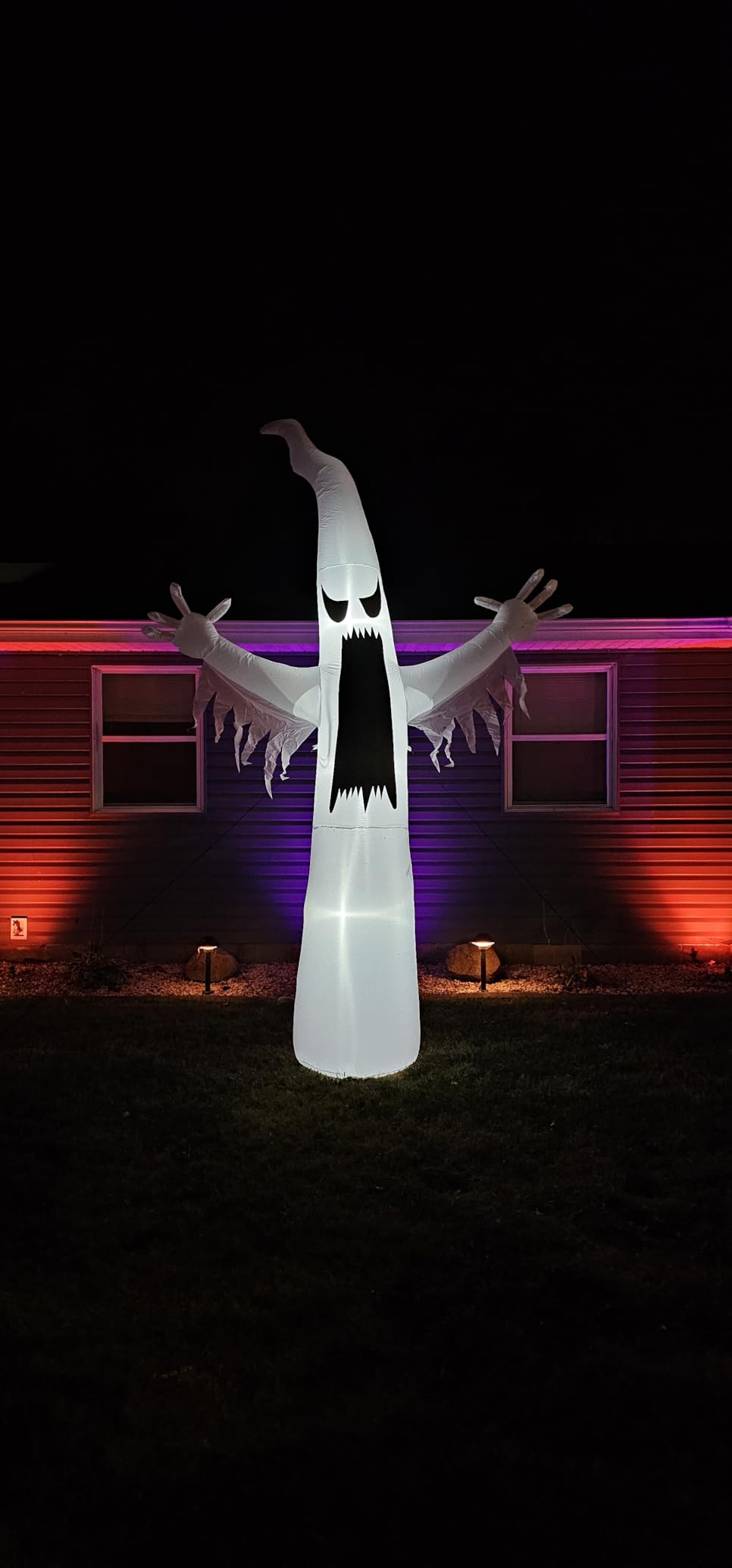 Joiedomi 12 FT Halloween Inflatables Outdoor Decorations, Scary Ghost Halloween Decor, Inflatable Ghost Blow Ups for Yard with LEDs for Outside Yard Decorations customer photo 1