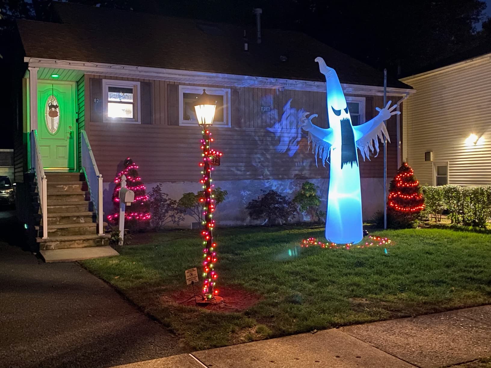 Joiedomi 12 FT Halloween Inflatables Outdoor Decorations, Scary Ghost Halloween Decor, Inflatable Ghost Blow Ups for Yard with LEDs for Outside Yard Decorations customer photo 2