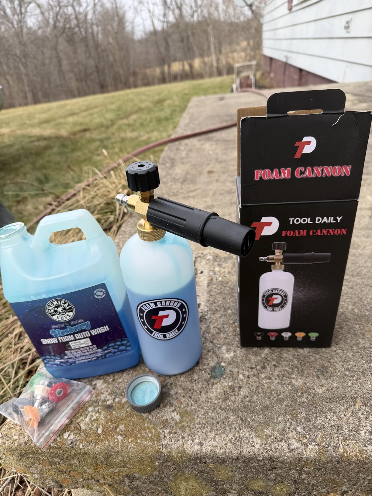 Tool Daily Foam Cannon with 1/4 Inch Quick Connector, 1 Liter, 5 Pressure Washer Nozzle Tips customer photo 2