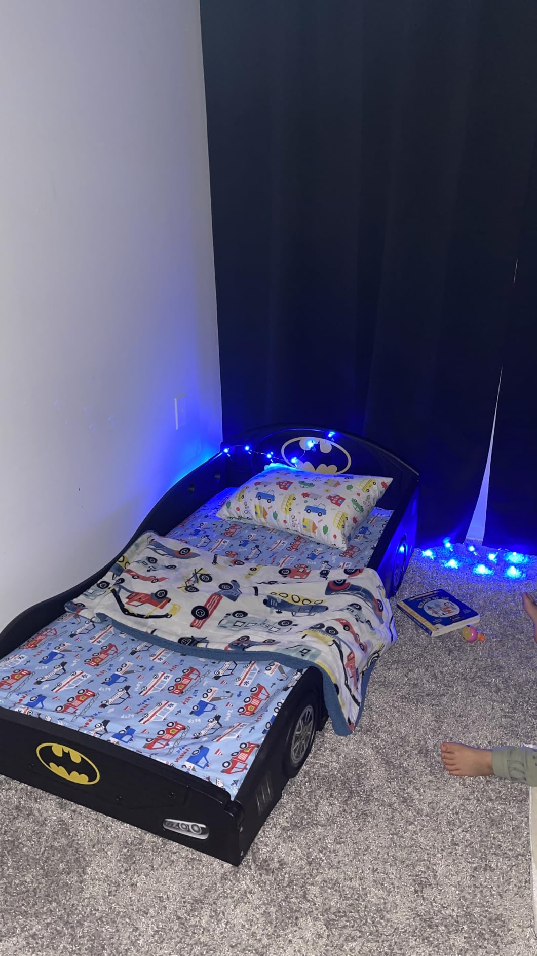 Delta Children - Batman Batmobile Deluxe Car Plastic Sleep and Play Toddler Bed with Attached Guardrails customer photo 1