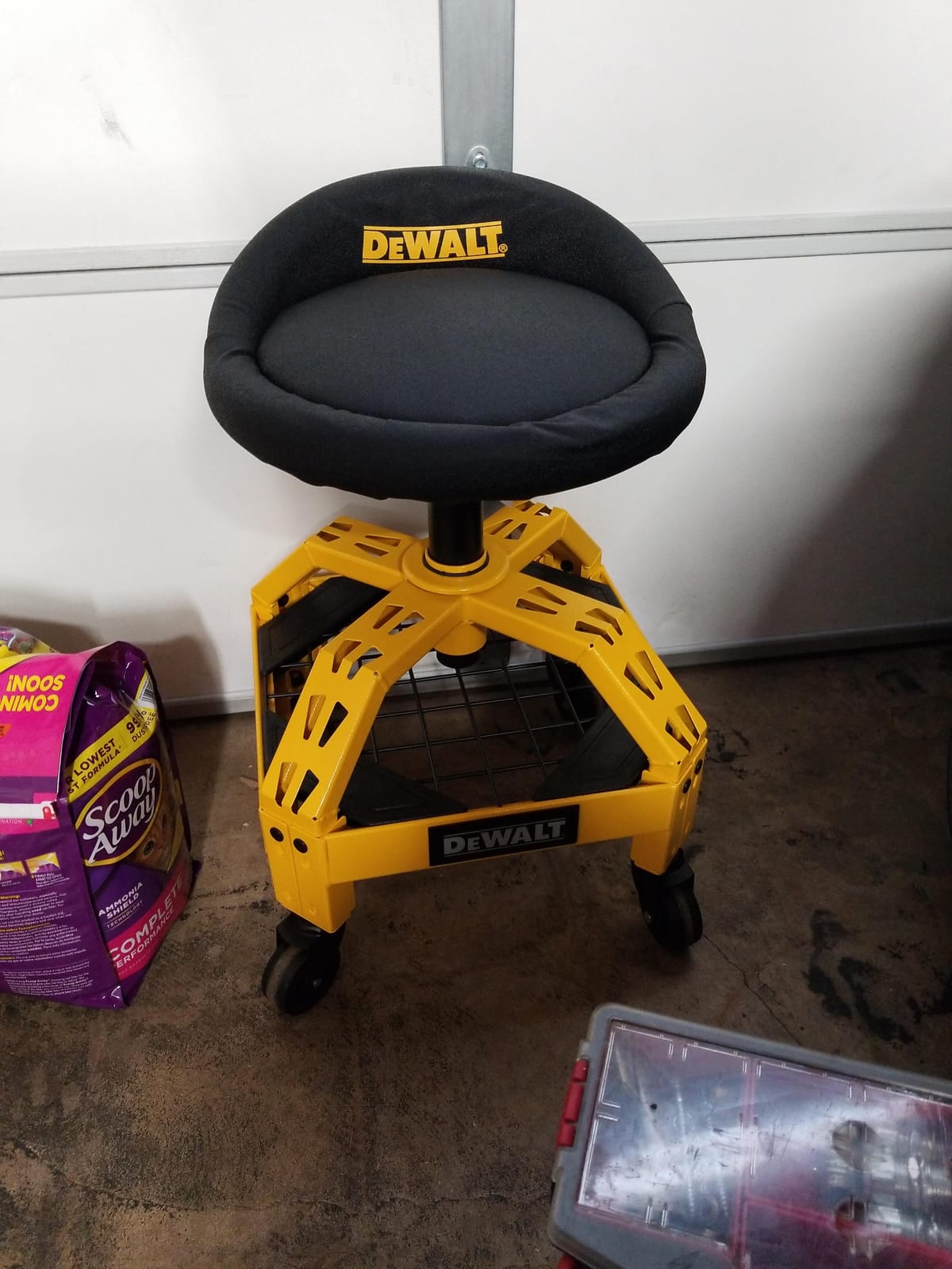 DEWALT Heavy Duty Adjustable Rolling Shop Stool, 360-degree Swivel Industrial Garage Stool with Padded Seat, Storage Shelf, Removable Wheels customer photo 2