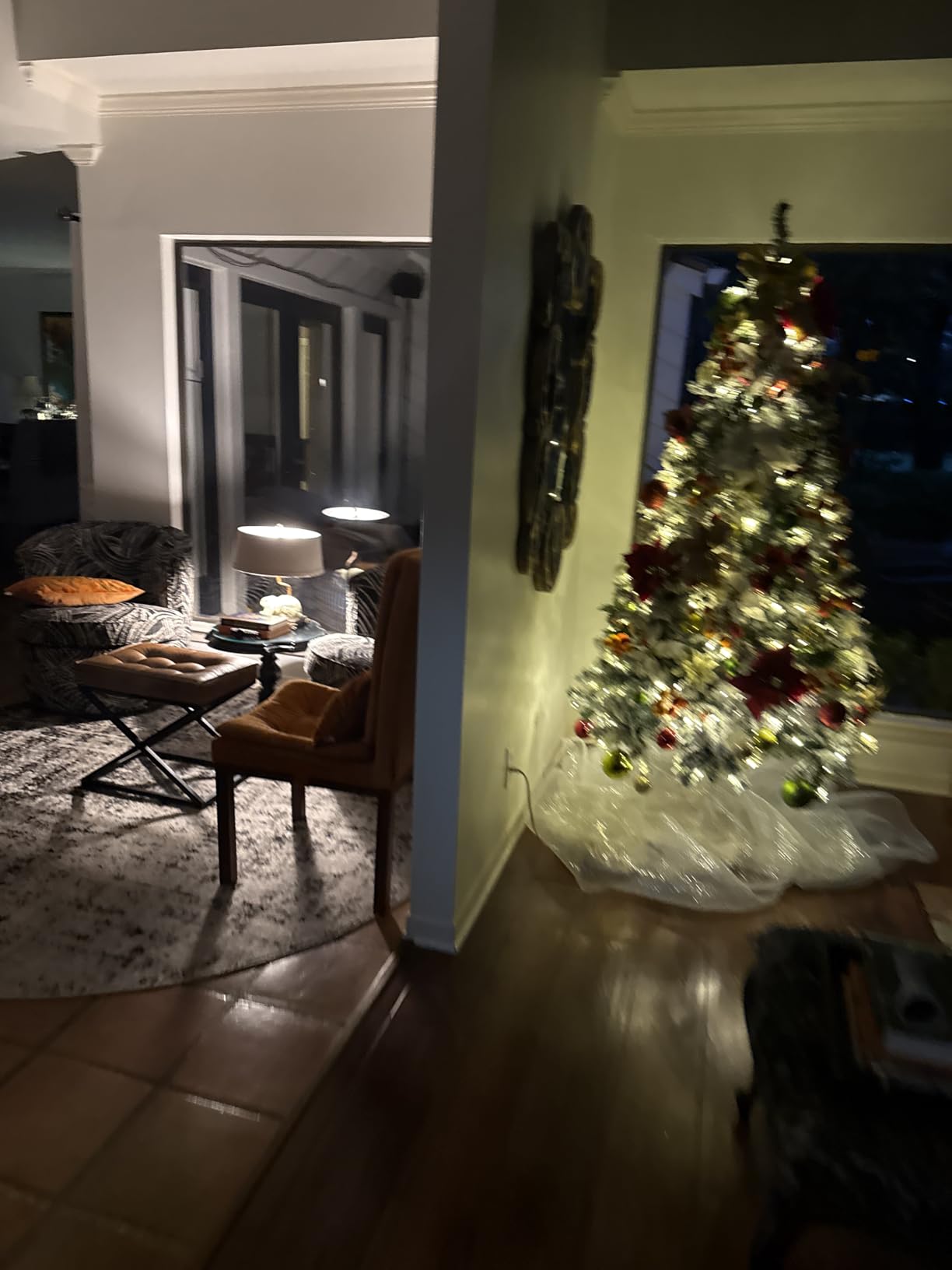 Best Choice Products Pre-Lit Artificial Christmas Tree, 6ft Snow Flocked Design Pine Tree, Full Appearance Snowy w/Easy Assembly, Metal Stand customer photo 2