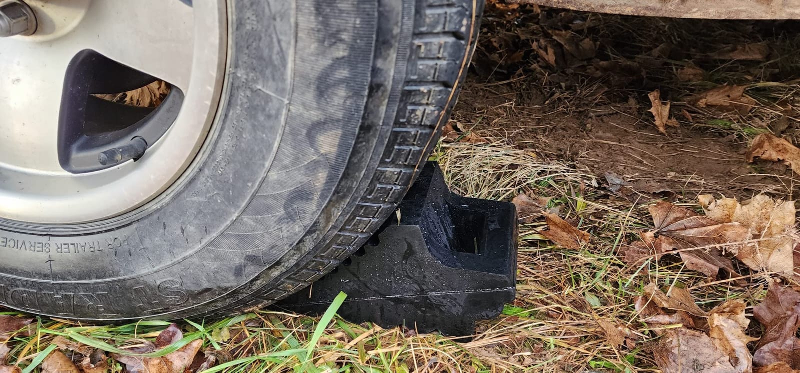Wheel Chocks for Cars, RVs, Trucks, Trailers, and Vehicles G.V.W. up to 8T, 4 Pack - Anti Slip Bottom Tire Chock for All Weather Use - RV, Travel Trailer, Pop Up Camper Accessory customer photo 1