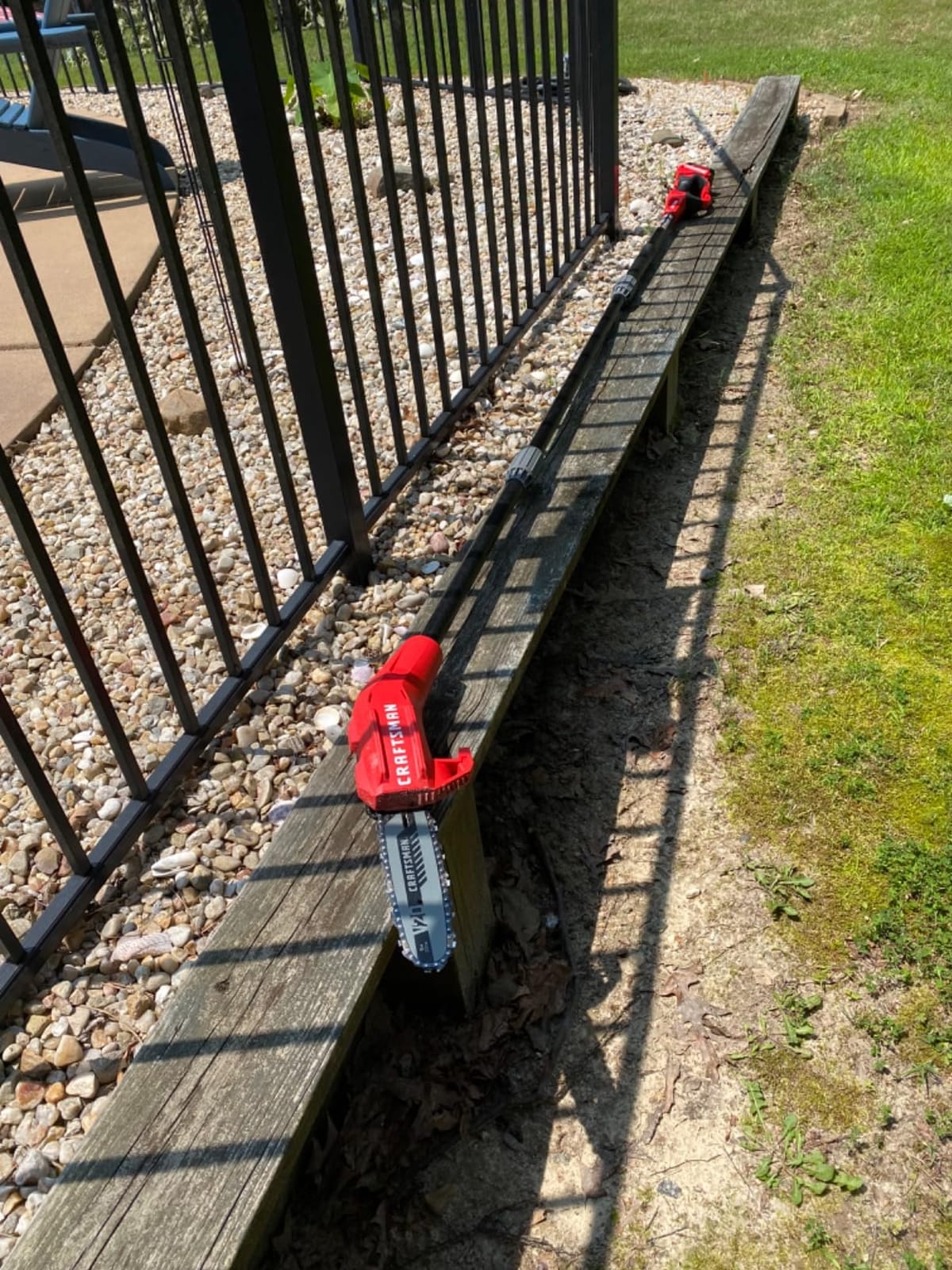CRAFTSMAN V20 Cordless Pole Saw, 14-Foot, Battery and Charger Included, Pole Saws for Tree Trimming, Up to 325 Cuts per Charge, 4.0Ah, Electric Tree Trimmer (CMCCSP20M1) customer photo 1