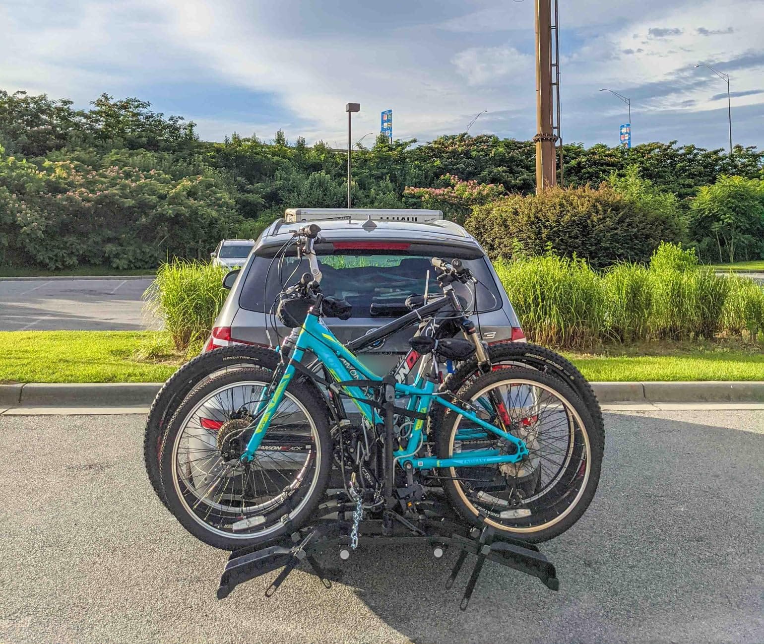 Hollywood Racks Destination 4 Hitch Bike Rack, Carries Up to 4 Bikes, Black customer photo 2