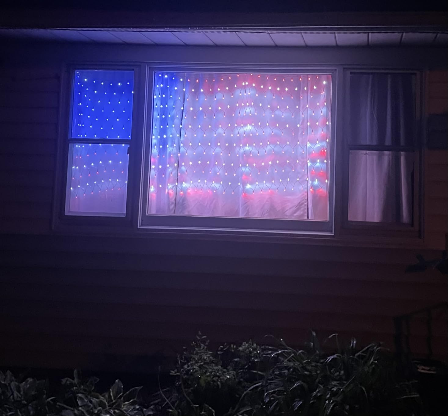 YULIANG LED American Flag Lights,6.5ft*3.2ft Waterproof Led Flag Net Light Outdoor for 4th of July Decorations,Independence Day,Memorial Day, Festival, Garden,Outdoor Christmas Decoration customer photo 2