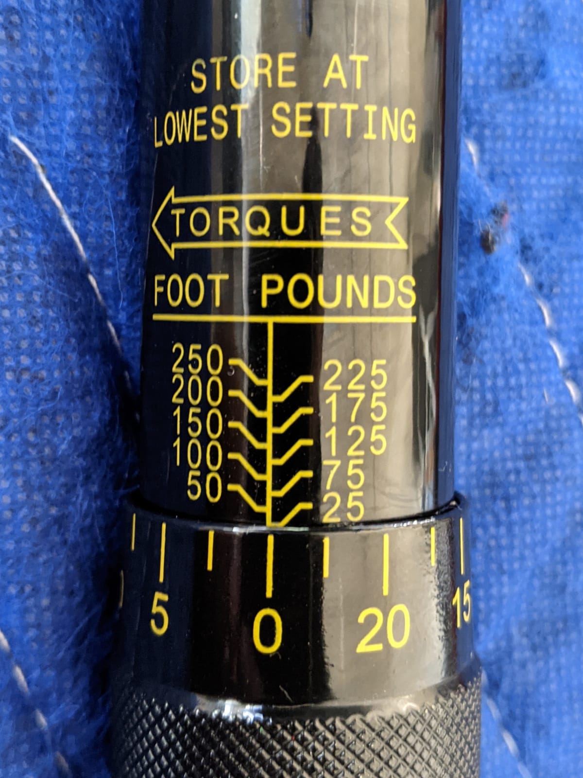LEXIVON 1/2-Inch Drive Click Torque Wrench 25-250 Ft-Lb/33.9-338.9 Nm (LX-184) customer photo 2