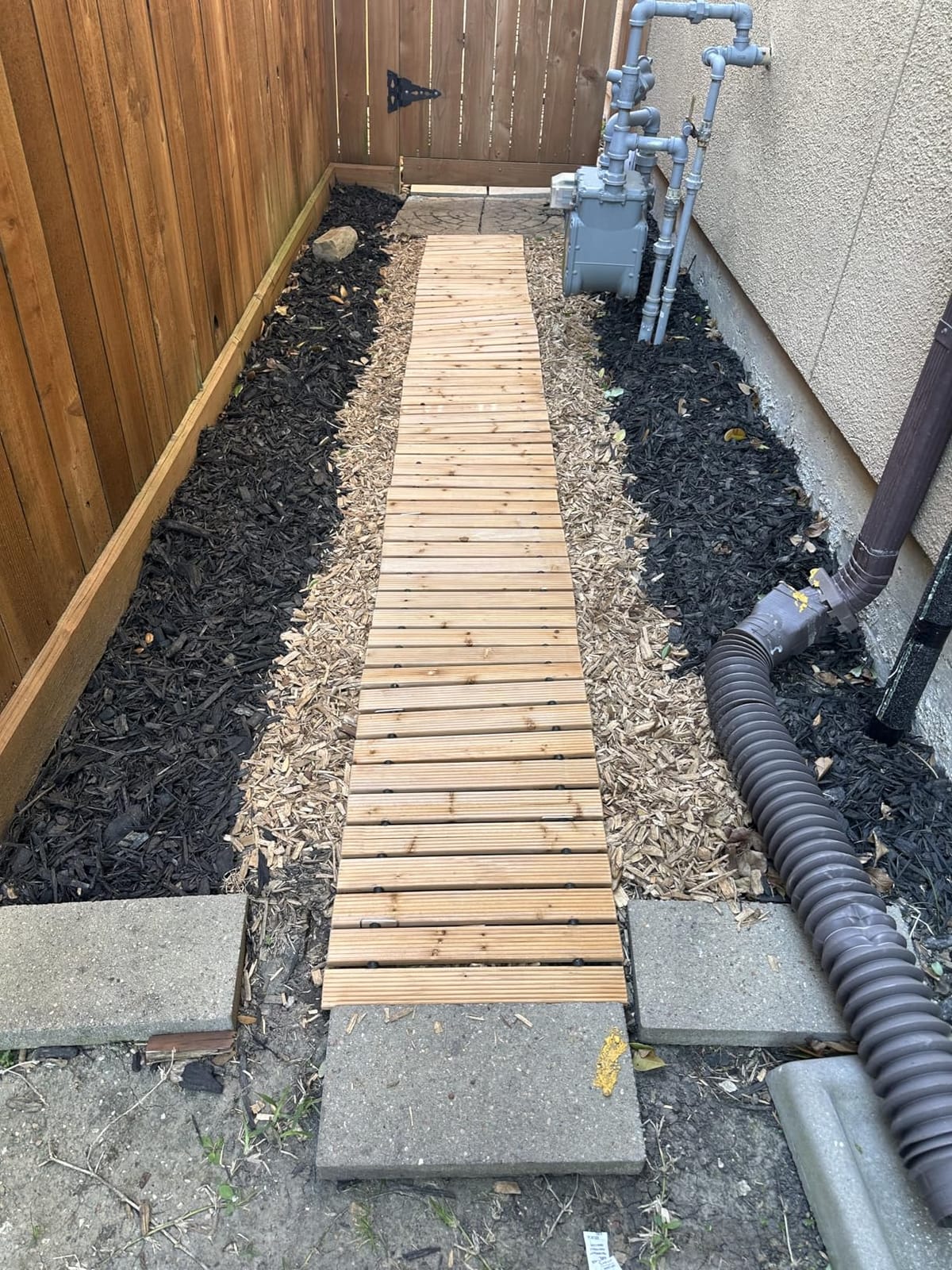 RELIANCER 8ft Wooden Garden Pathway - Weather-Resistant Roll Out Cedar Walkway, Outdoor Patio Wood Foot Path, Decorative Boardwalk for Lawns Backyard Pool Area customer photo 2