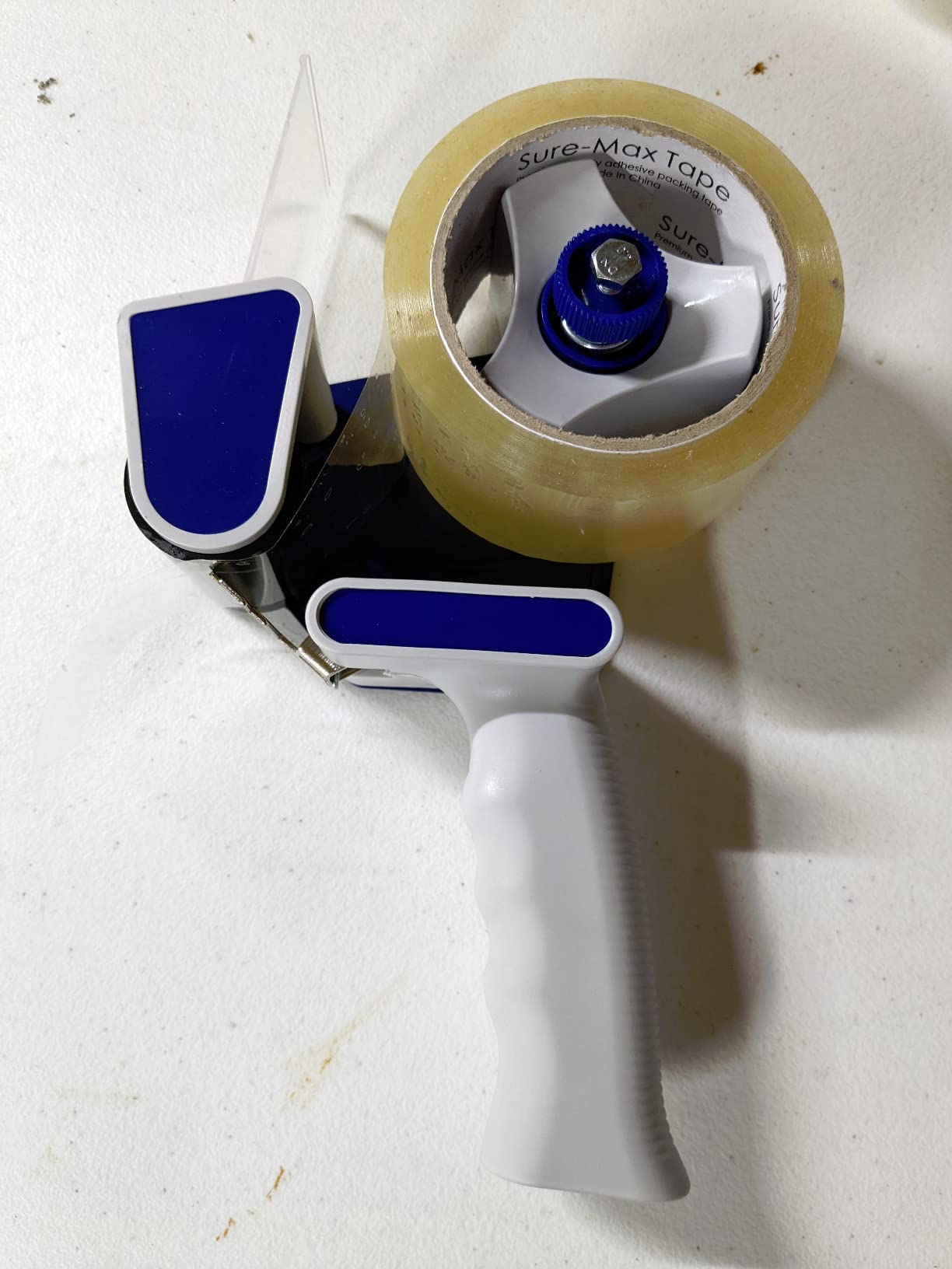 Amazon Basics Packaging Tape Dispenser Gun, Easy-to-Use, Side Load Design, Well Built, for 1.88-Inch Wide Packing Tape customer photo 2
