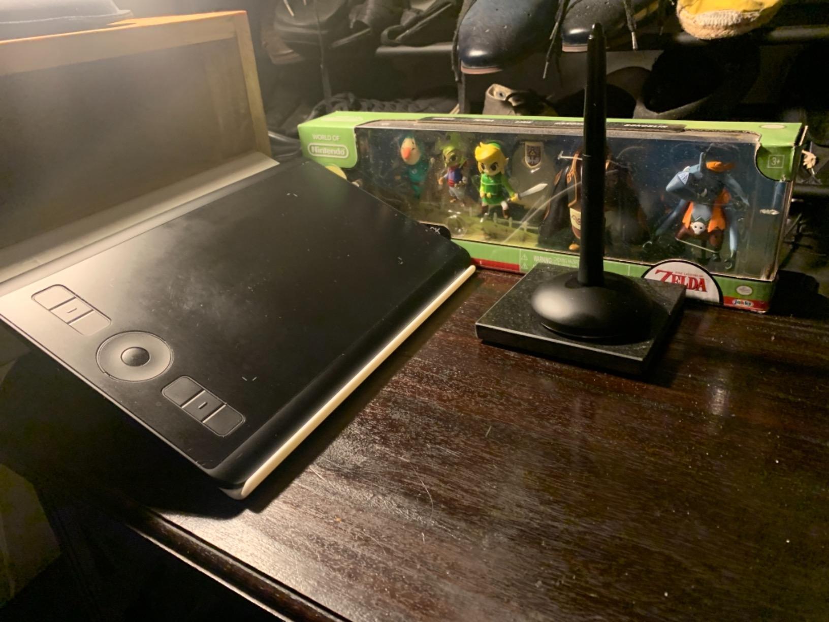 Wacom Intuos Pro Drawing Tablet, Small 10.6