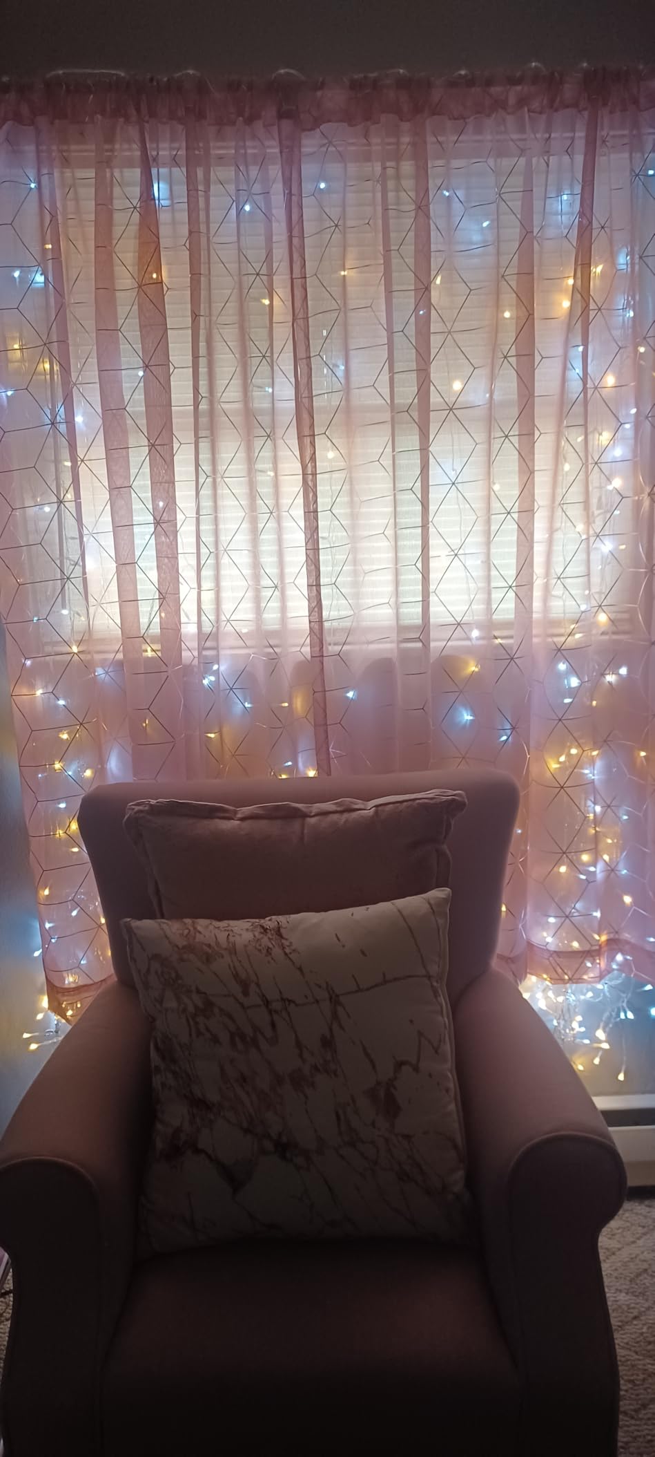 HEYFUNi 9.8FT x 9.8FT White Curtain Lights Plug in, Curtain Fairy Lights, 304LED Hanging String Lights with 8 Modes, Connectable Waterfall Lights for Bedroom, Dorm, Christmas, Backdrop, Wedding Decor customer photo 2