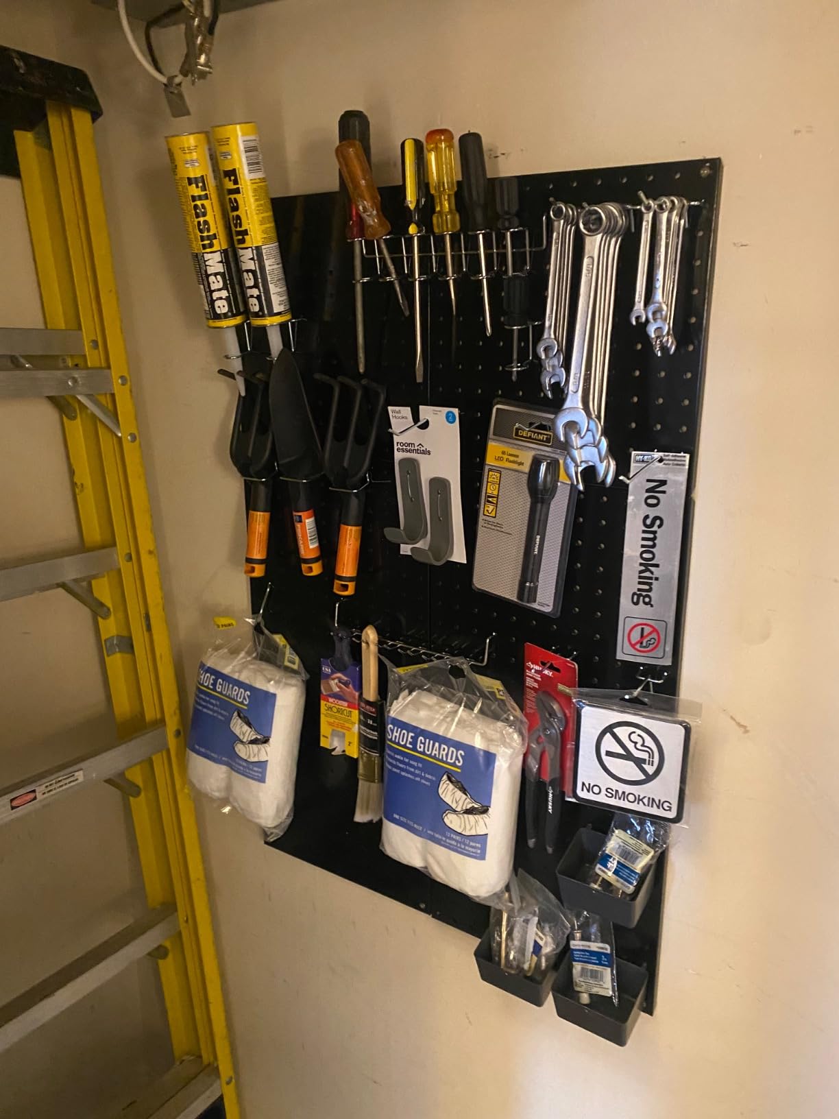 FRIMOONY Pegboard Hooks Assortment with Pegboard Bins, Peg Locks, for Organizing Various Tools, 80 Piece customer photo 1