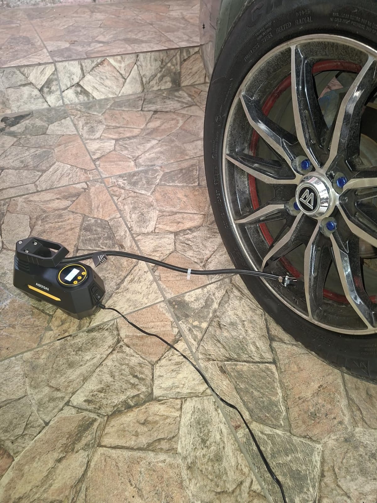 AstroAI AIRUN H Tire Inflator Portable Air Compressor, 12V DC Tire Inflator, Auto Shut-Off with Digital Pressure Gauge & LED Light, Fast Inflation for Car, Motorcycle, Bike Tires, 9.8Ft Cord, Yellow customer photo 2