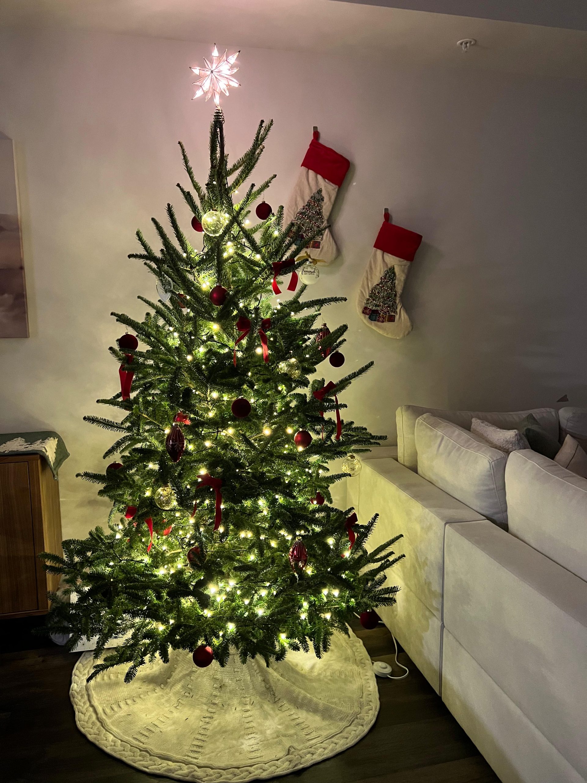 48 Inch Christmas Tree Skirt: Braided Cable Knit Tree Skirt for 7.5FT Tree, Cream White, Vintage Rustic Farmhouse customer photo 1