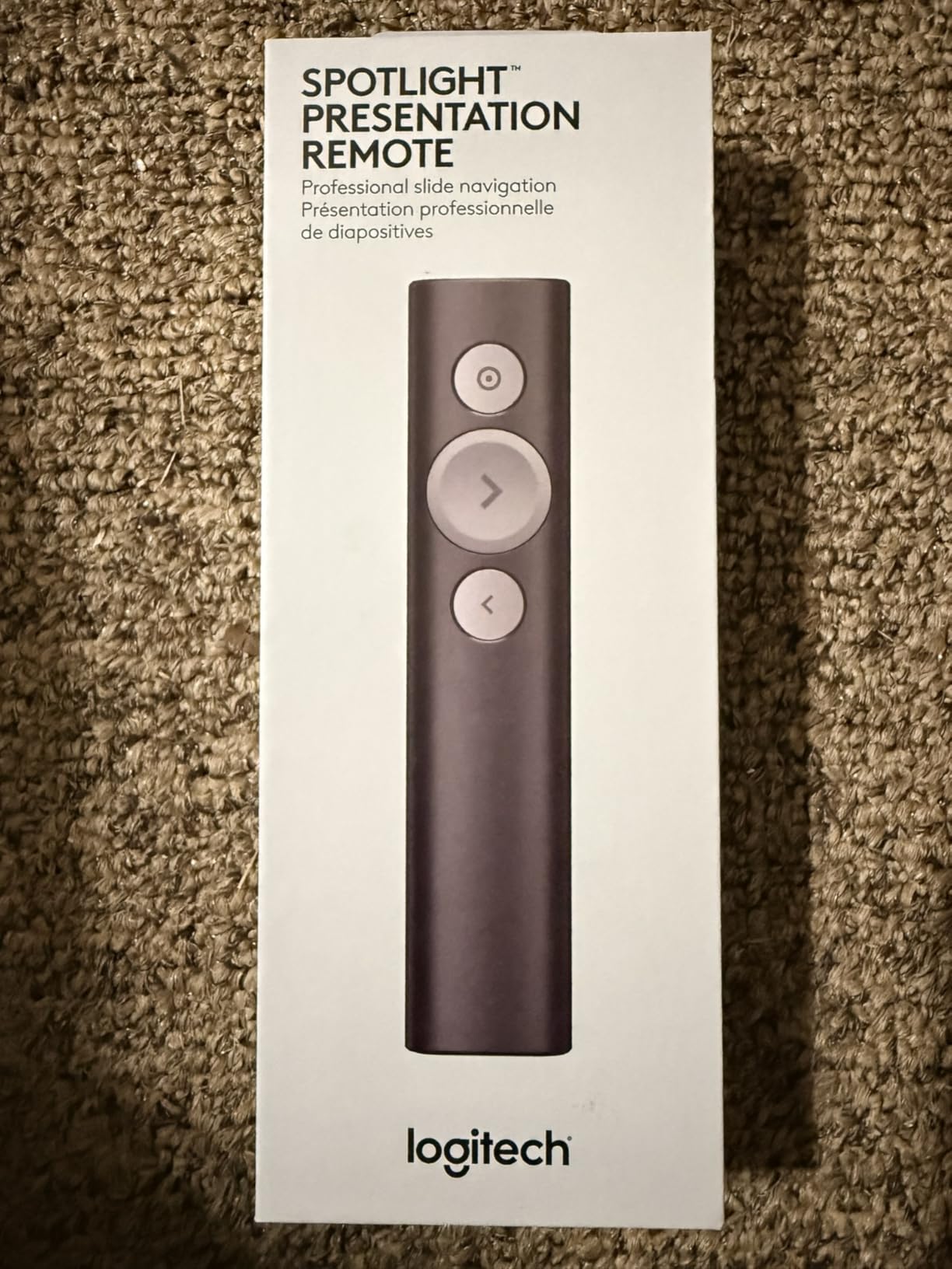Logitech Spotlight Presentation Remote Universal Wireless - Black | Universal wireless clicker, laser pointer, advanced digital highlighting, 30 m range, quick charging customer photo 1