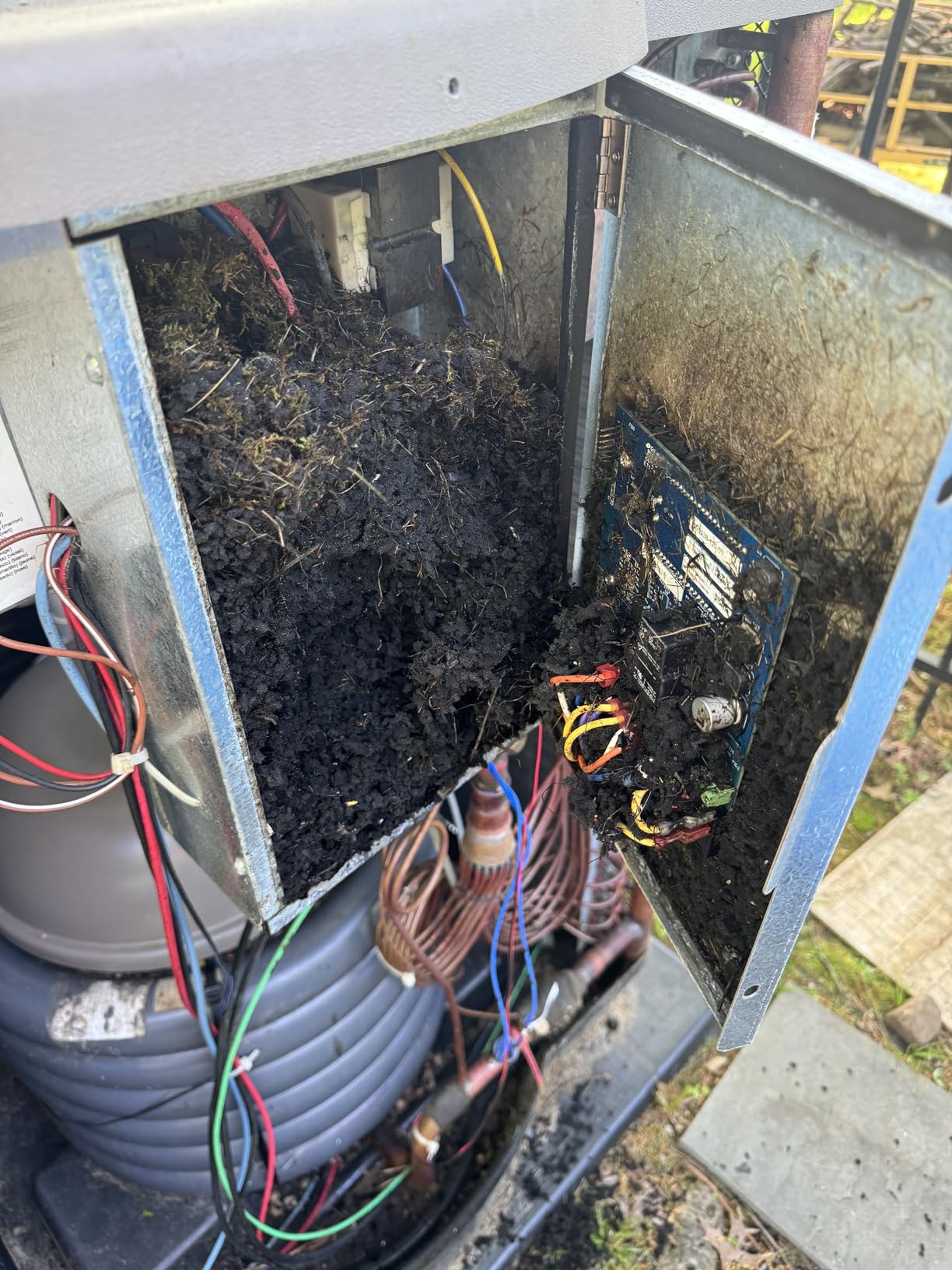 Hayward W3HP21404T HeatPro 140,000 BTU Pool Water Heater Heat Pump for In-Ground Pools customer photo 1