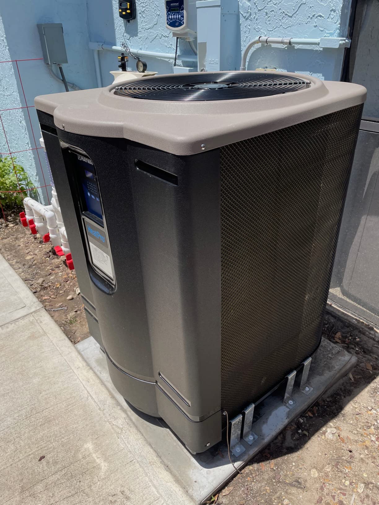 Hayward W3HP21404T HeatPro 140,000 BTU Pool Water Heater Heat Pump for In-Ground Pools customer photo 2