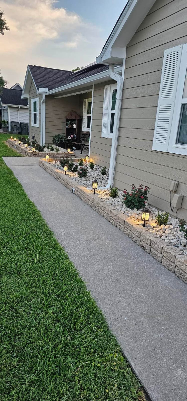 hykolity Low Voltage ORB LED Landscape Path Light with Crackled Glass Shade | Die-cast Aluminum Construction, 3.4W 155LM 12V-15V Wired Outdoor LED Walkway Light, 30-Watt Equivalent, 6 Pack customer photo 1