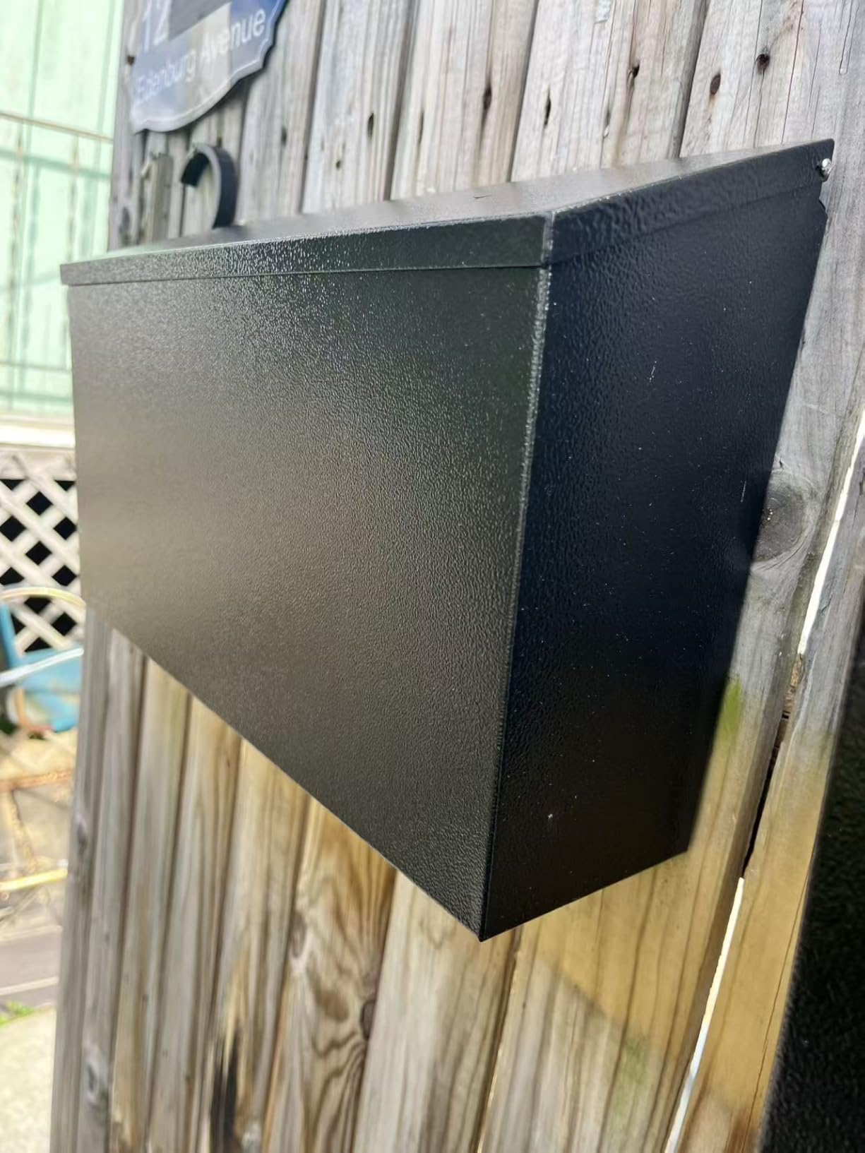 Locking Mailbox Wall Mount for Outside - Jssmst Mailboxes with Key Lock for Front Door Fence, Large Capacity Letter Box, Black customer photo 2