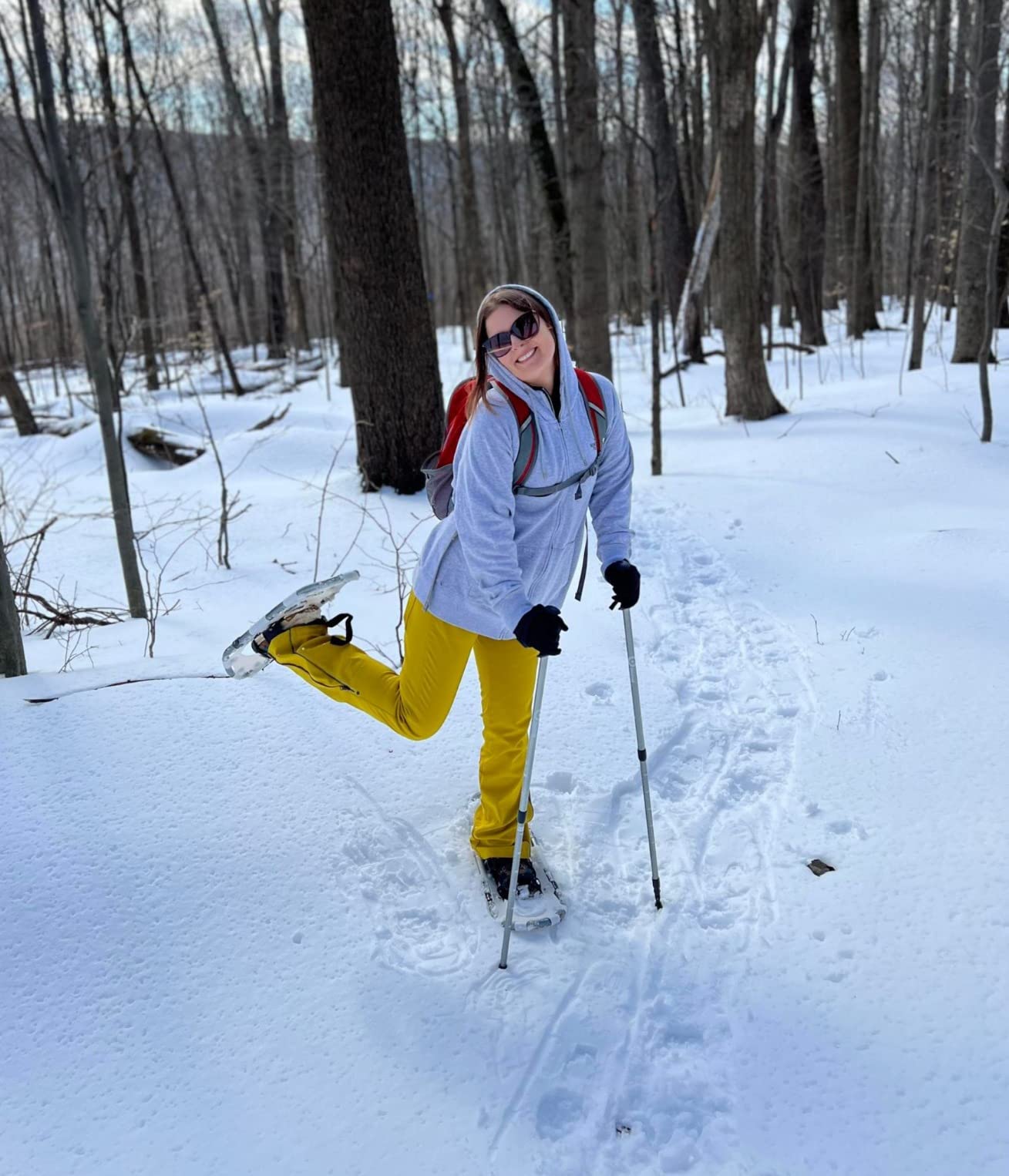 Odoland 21/25/30 Inch Snowshoes with Trekking Poles for Men Women Youth, Waterproof Snow Leg Gaiters and Carrying Bag, Lightweight Aluminum, Heel Lift, Snow Shoes Easy to Wear customer photo 1