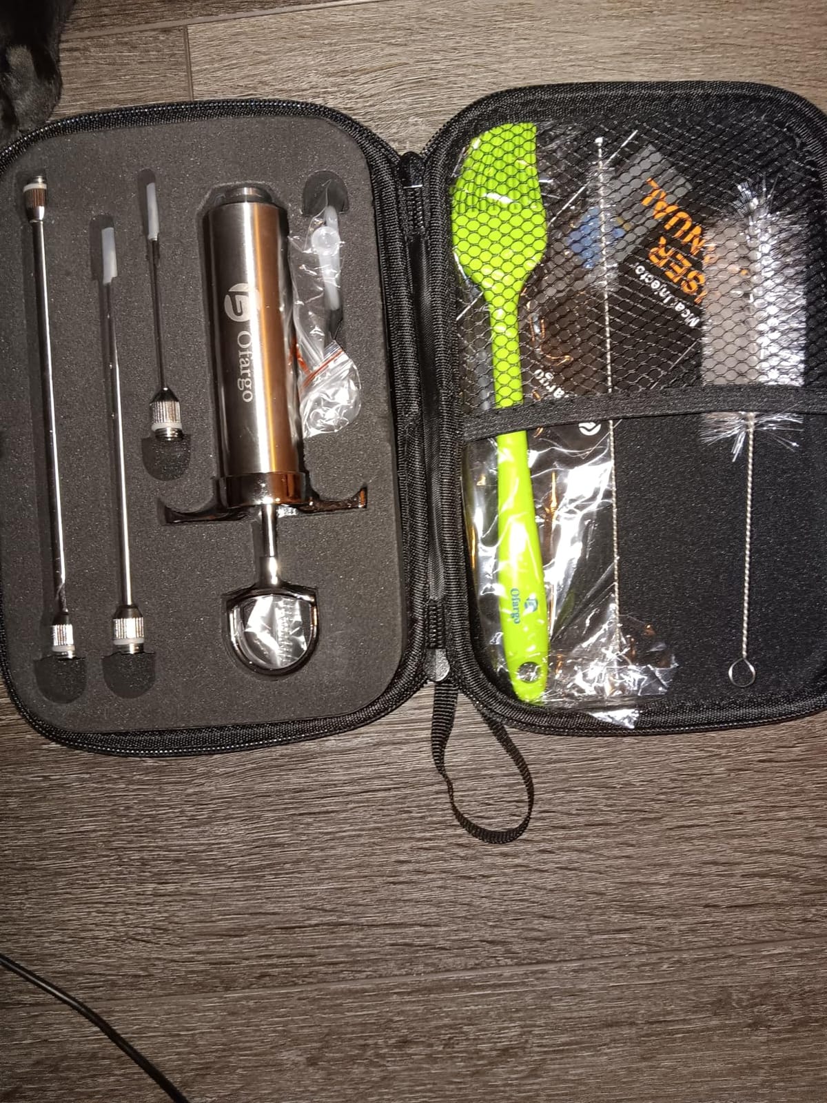 Meat Injector, Marinade Turkey Injector Syringe for BBQ Grilling, Stainless Steel Material, Travel Case, 4 Interchangeable Needles, Dishwasher Safe customer photo 1