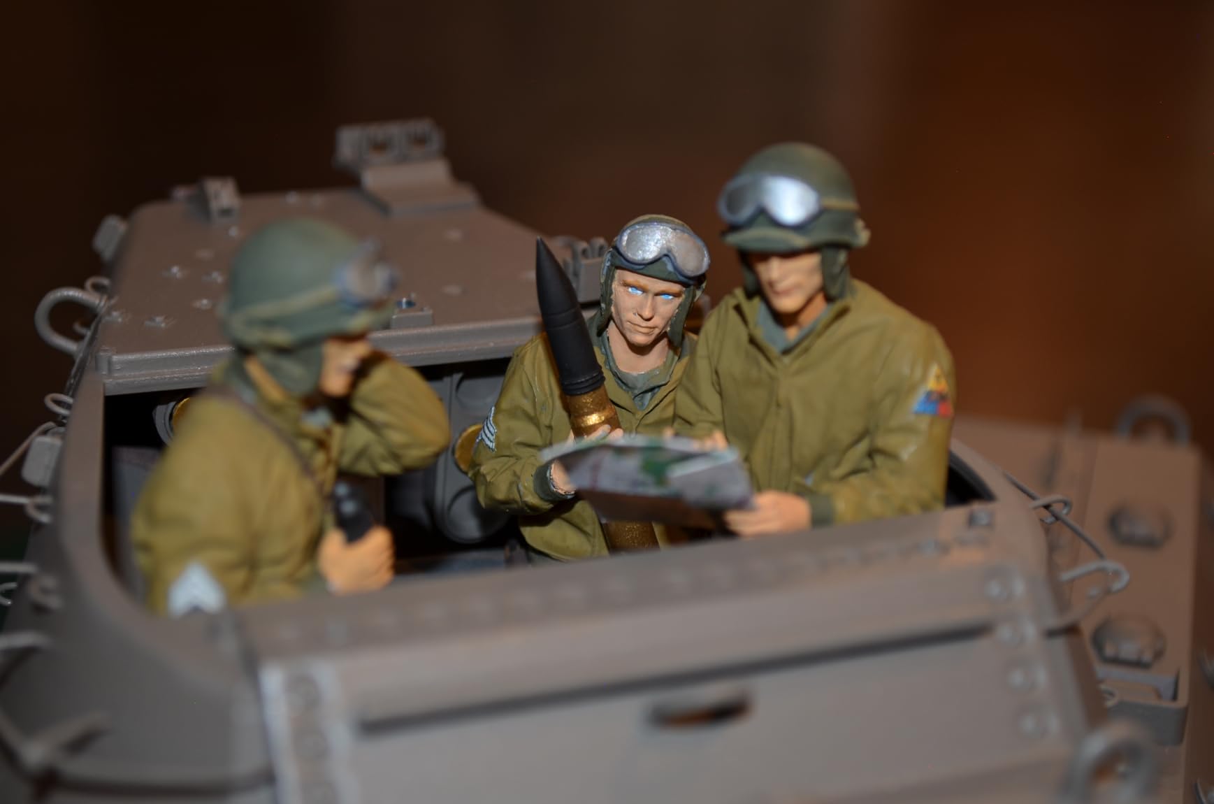 Vallejo WWII German Armour Model Color Paint Set | Historic Military Shades | Brush & Airbrush Compatible Acrylic Colors | Pro Modeler Collection | 6 Bottles x 18 ml. (0.6 fl.oz) customer photo 1