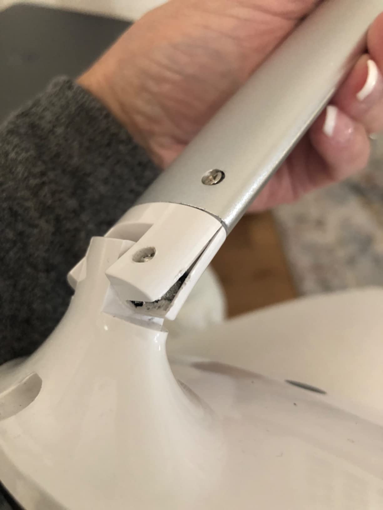 Daylight Company Halo Go Magnifier Lamp, Rechargeable USB, Portable, Lightweight, Desk Lamp Reading, Hobbies, Sewing, Crafts, Nail Salon, Handcrafts and More, Colour Temperature: 6,000 K, White customer photo 2
