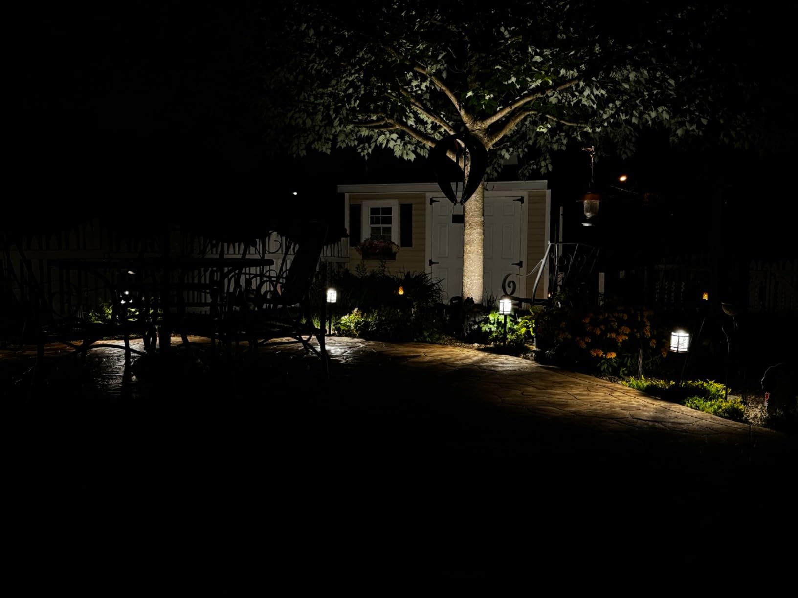 hykolity Low Voltage LED Landscape Kits, 12V-15V Pathway Flood Light Kits | 10W 390LM and 3.4W 155LM Wired for Outdoor Yard Lawn, Die-cast Aluminum, 50W and 30W Equivalent, 8 Pack customer photo 1