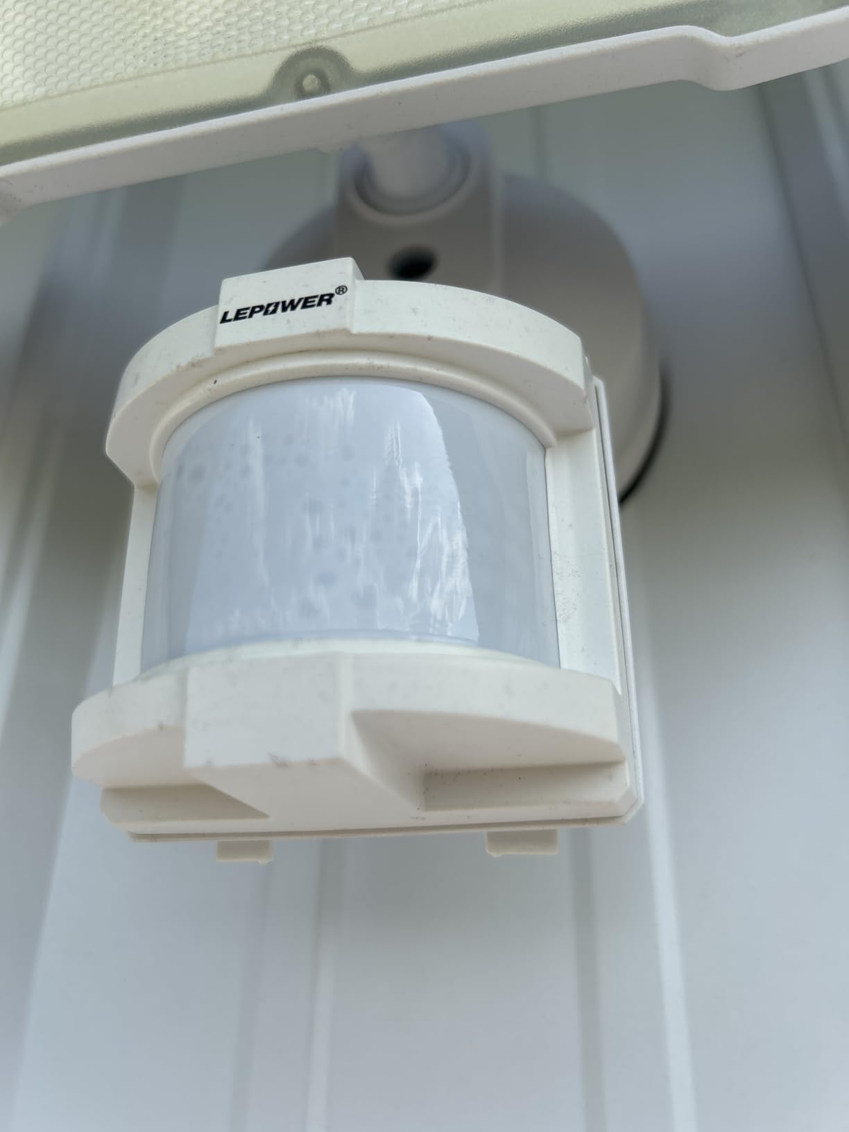 LEPOWER LED Security Light Motion Sensor Outdoor Lights, Bright 58W 7000LM | 72 FT Range, IP65, Easy to Install, 180° Motion Sensor, 5700K, 3 Head Detected Waterproof Flood Light for Garage, Yard, Porch customer photo 2