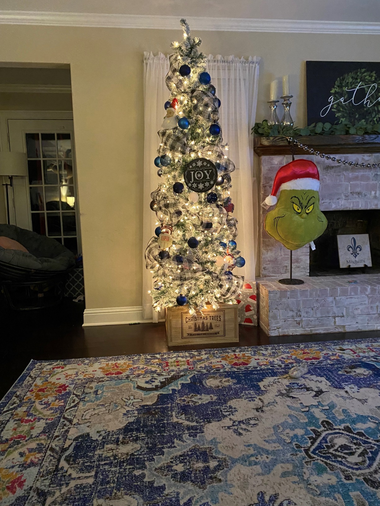 Best Choice Products 4.5ft Flocked Pencil Christmas Tree w/Twinkling LEDs, Pre-Lit Slim Artificial Holiday Decoration, Lighted Skinny w/Base, 150 Lights, 268 Tips, Warm White Lights customer photo 2