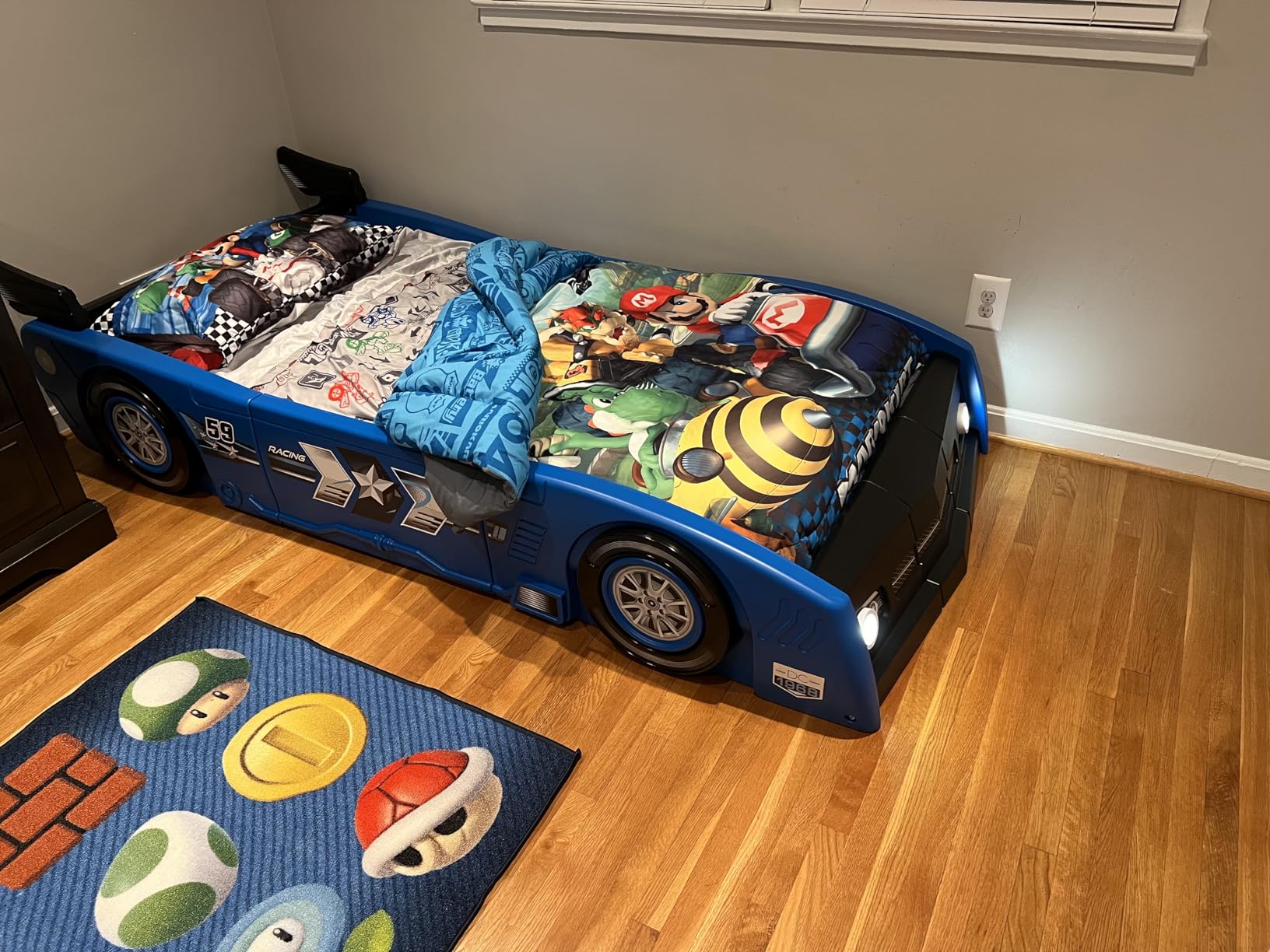 Delta Children Grand Prix Race Car Toddler-to-Twin Bed, Red customer photo 1