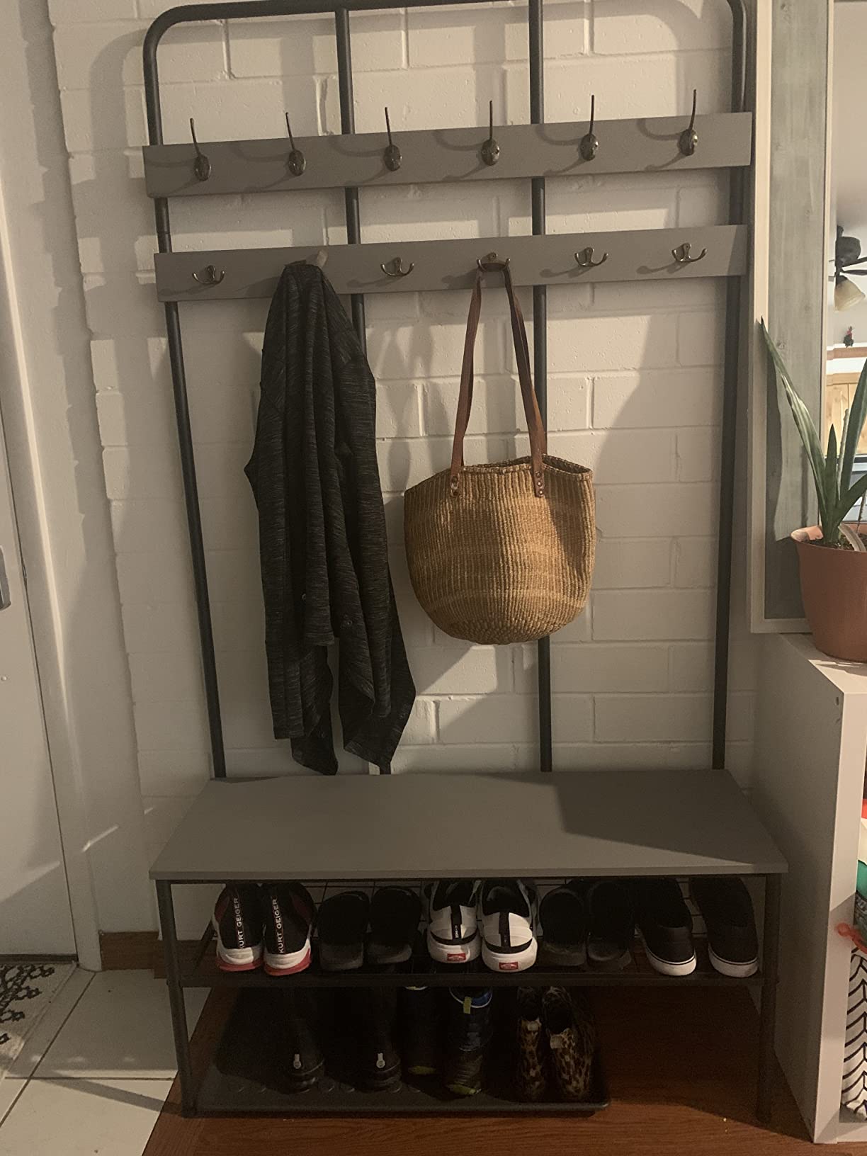 HOOBRO Hall Tree with Bench, Entryway Bench with Coat Rack, Mud Room Rack with 12 Double Hooks and Shoe Storage, Coat Tree, Shoe Rack Organizer, for Foyer, Front Door, Rustic Brown customer photo 1