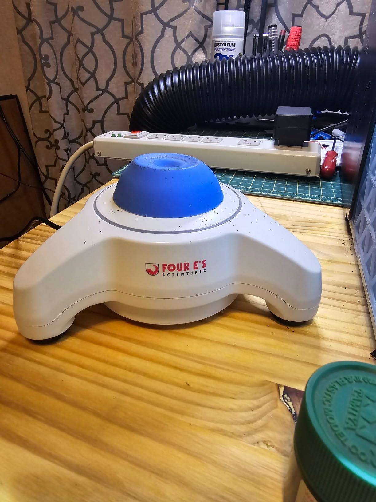 FOUR E'S SCIENTIFIC Mini Vortex Mixer, 5600rpm Paint Shaker, Blue | Lab Vortexer with Brushless Motor, Touch Function, for Acrylic Miniature Paints, Nail Polish, Inks customer photo 1