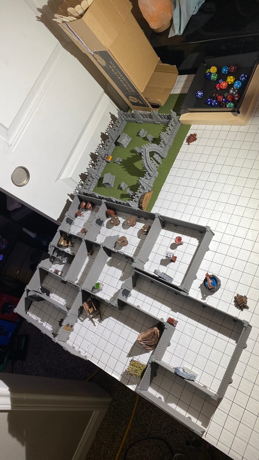 Dirt Cheap Dungeons Squire Dungeon Set - 130pc Modular Wall & Room Kit - 9ft of Linear Walls for 1