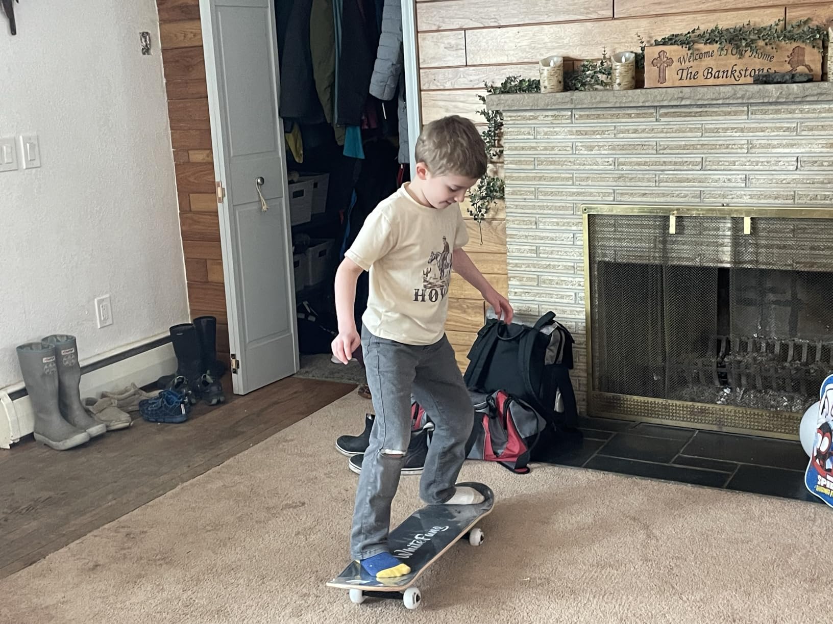 WhiteFang Skateboards for Beginners, Complete Skateboard 31 x 7.88, 7 Layer Canadian Maple Double Kick Concave Standard and Tricks Skateboards for Kids and Beginners customer photo 2