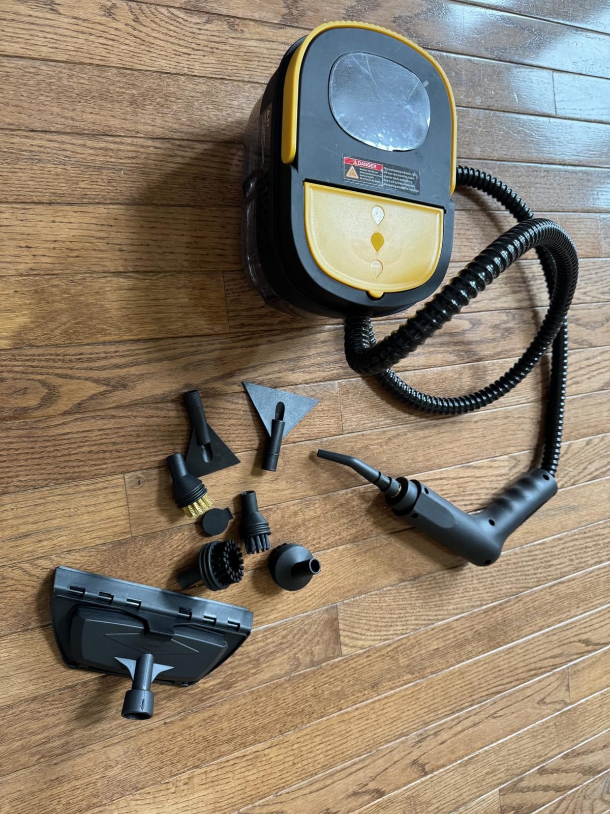 Eureka 3670M Canister Cleaner, Lightweight Powerful Vacuum for Carpets and Hard Floors, w/ 5bags,Yellow customer photo 2