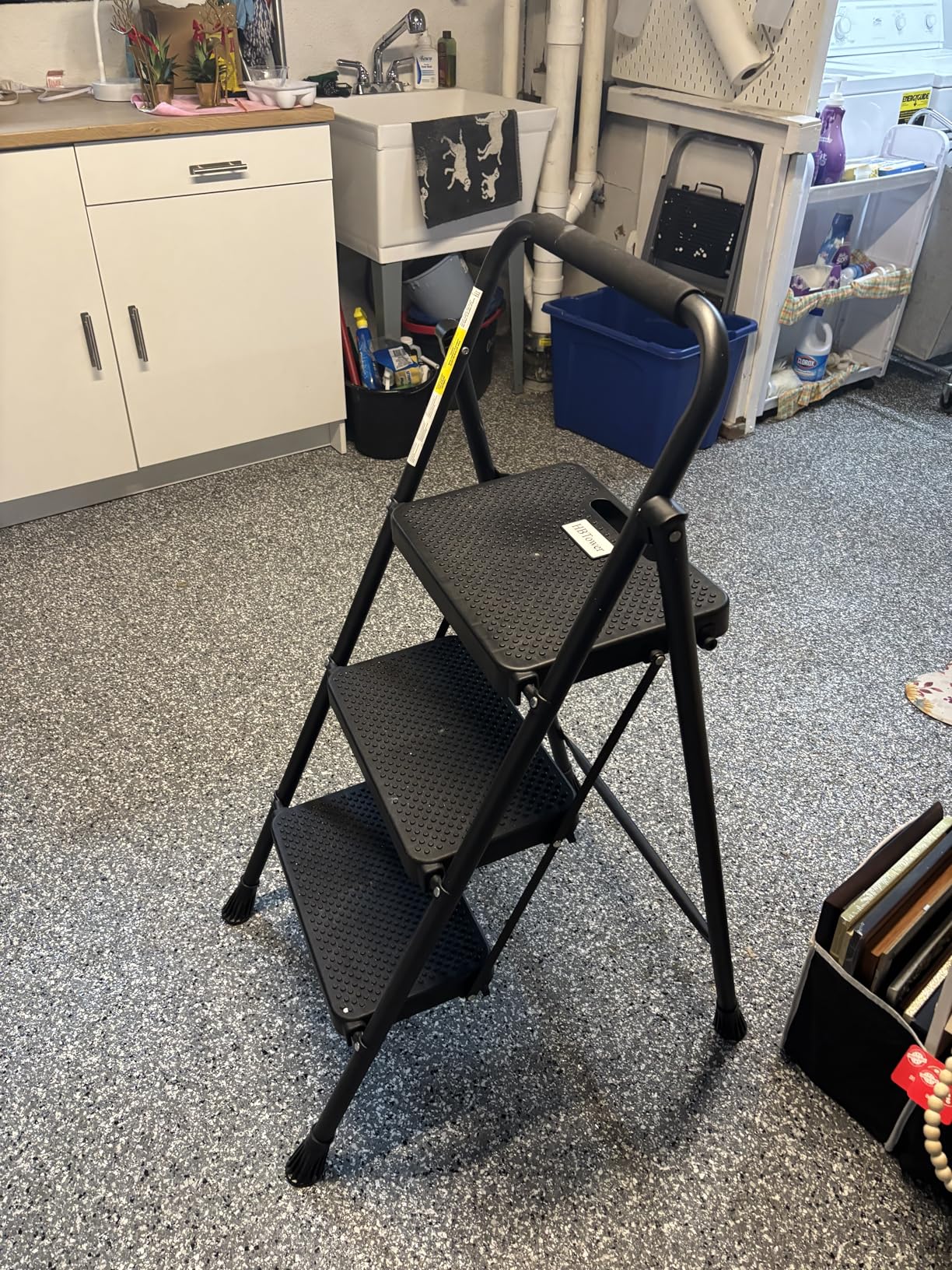 HBTower Step Ladder, Folding Step Stool with Wide Anti-Slip Pedal | Sturdy Steel Ladder, Convenient Handrail, Lightweight, Portable Steel Step Stool customer photo 2