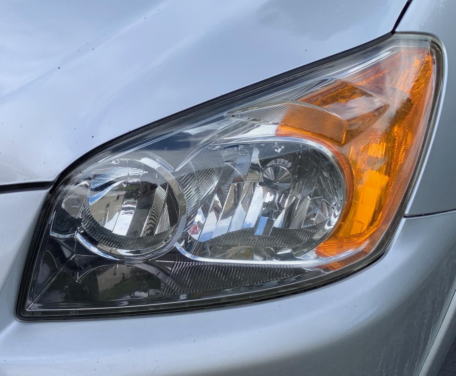 3M Auto Restore and Protect Headlight Restoration Kit, Use On Plastic Lenses, Headlights, Taillight, Fog Lights and More, Includes Sanding Discs, Headlight Clear Coat Wipes, Foam Pad and Glove (39194) customer photo 1