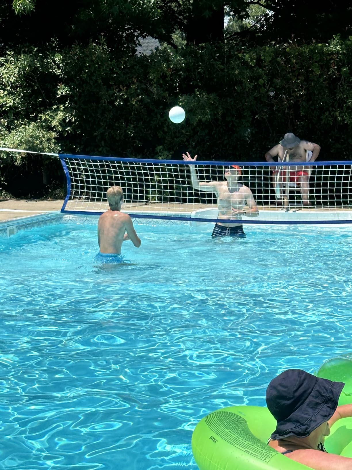 GoSports Splash Net PRO Pool Volleyball Net - Red, White, or Blue - Includes 2 Water Volleyballs and Pump customer photo 2