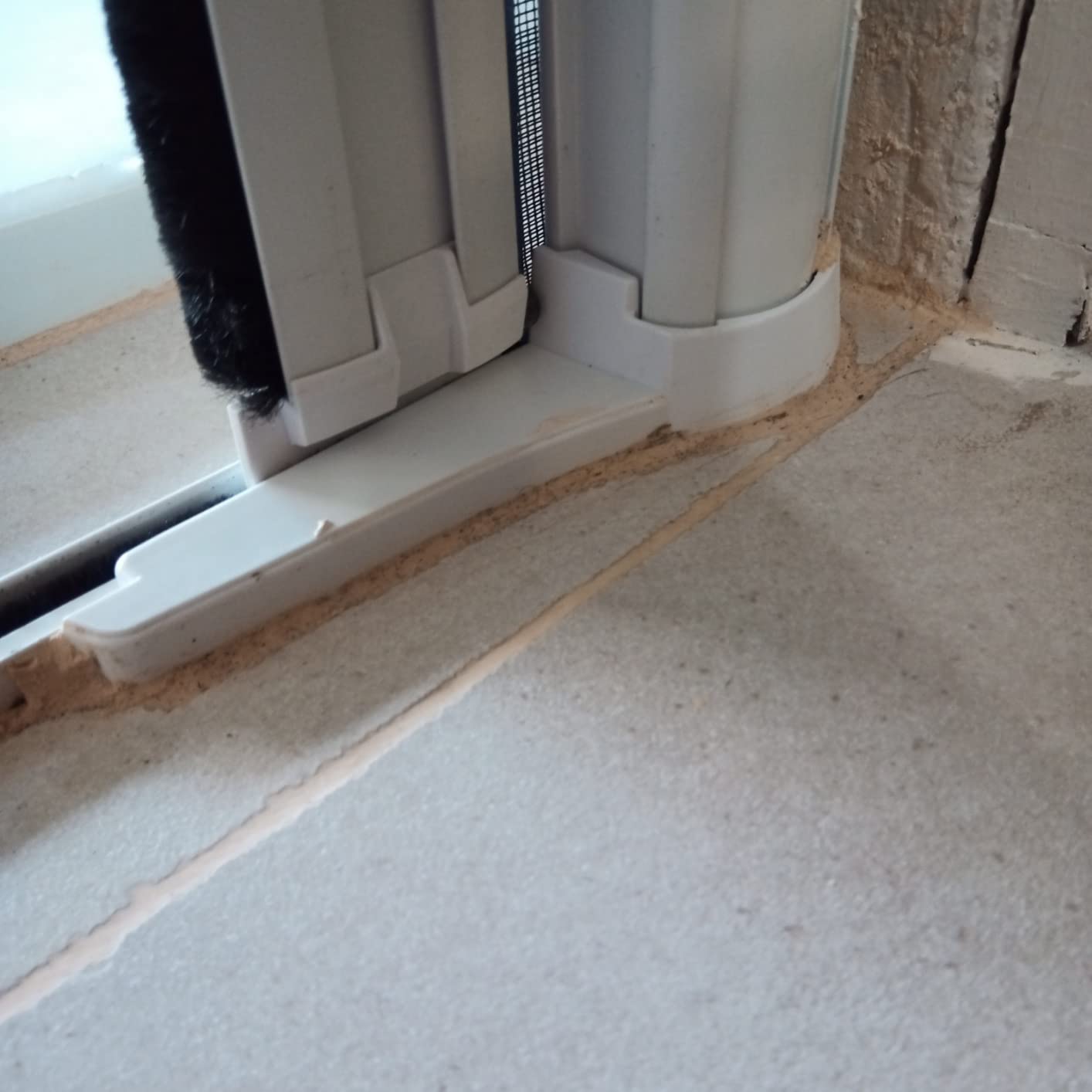 Brisa White Retractable Screen Door 78