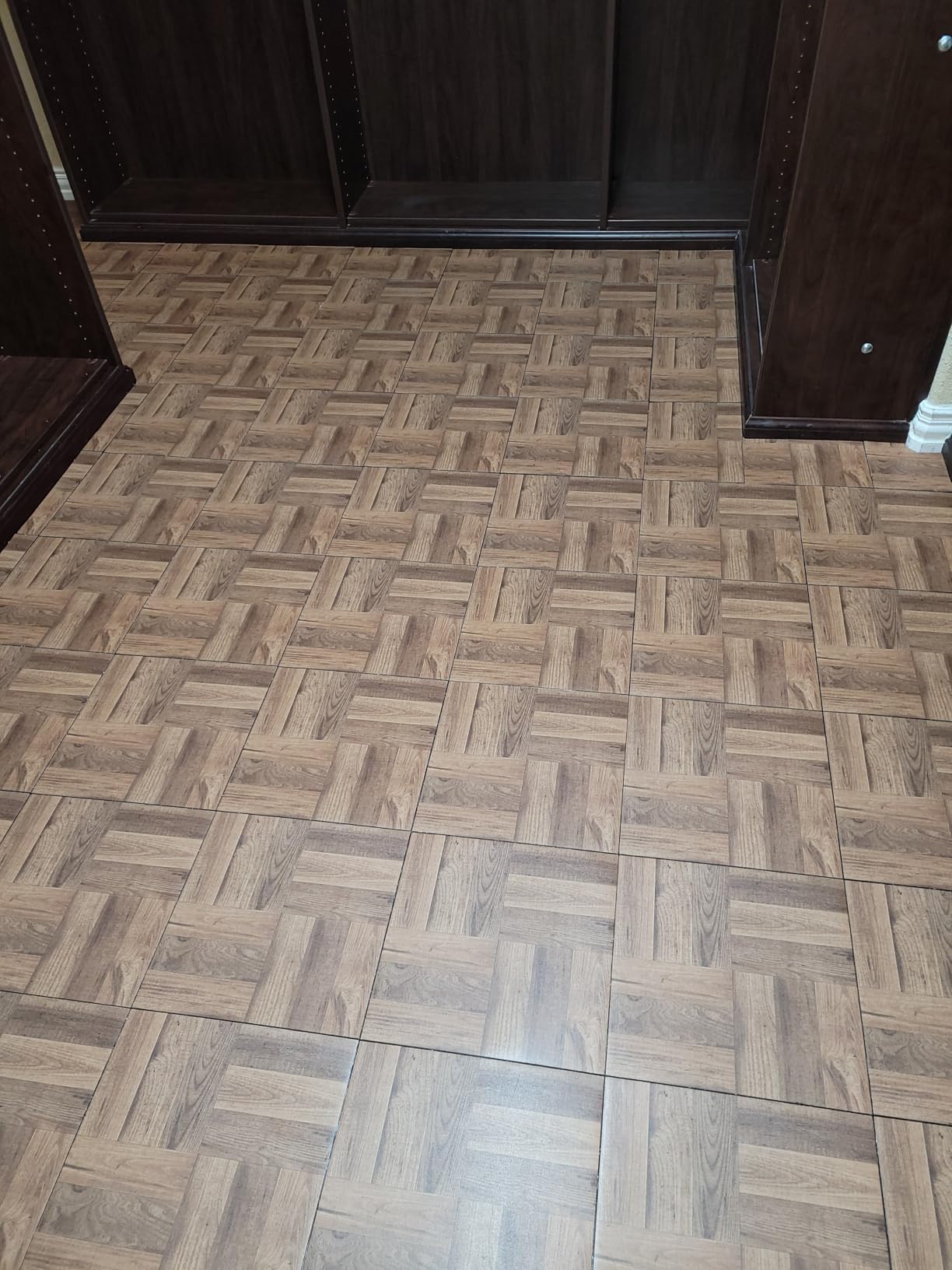 Big Floors Portable Dance Floor, Interlocking Dance Floor Tiles, Lightweight Plastic Modular Kit (3' X 3'), Dark Oak Finish, 21 Piece (9 Sq Ft) customer photo 2