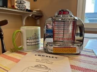 Crosley CR1120A-SI Diner Jukebox Radio, Silver | FM Radio, Bluetooth In, Built-in Full-Range Speaker customer photo 2