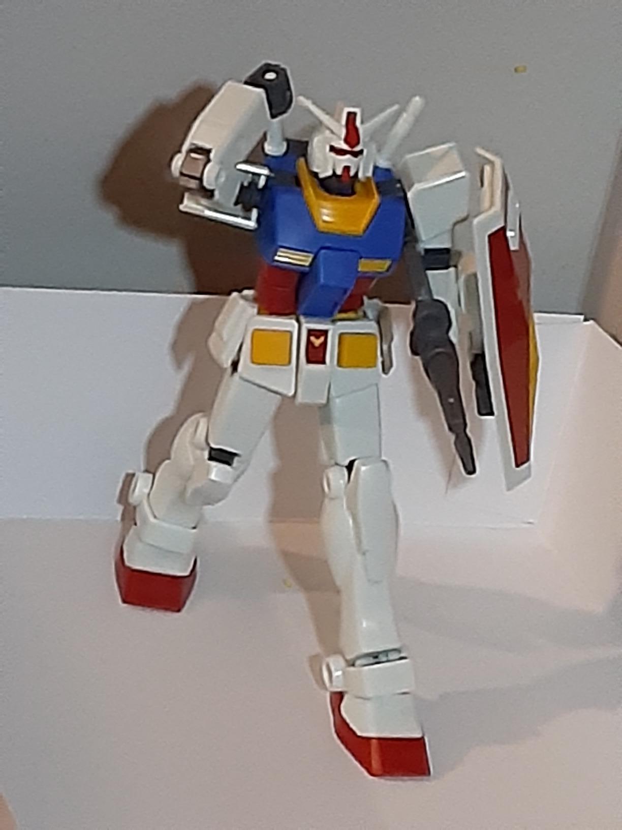 Bandai Hobby - Mobile Suit Gundam - 1/144 RX-78-2 Gundam, Bandai Spirits Entry Grade Model Kit customer photo 1
