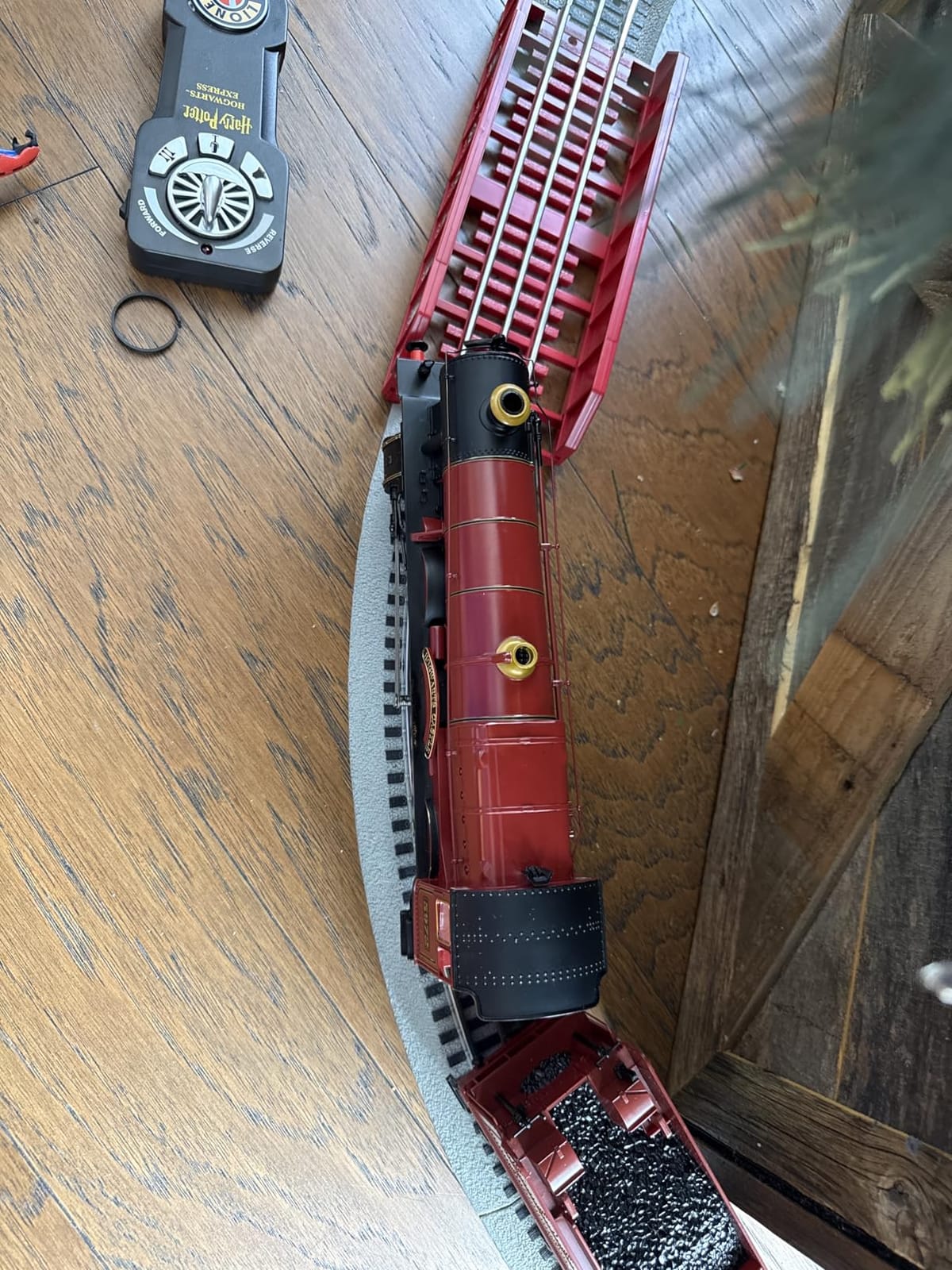 Lionel Christmas, Electric O Gauge Model Train Accessories, Roasted Chestnuts Retreat customer photo 1