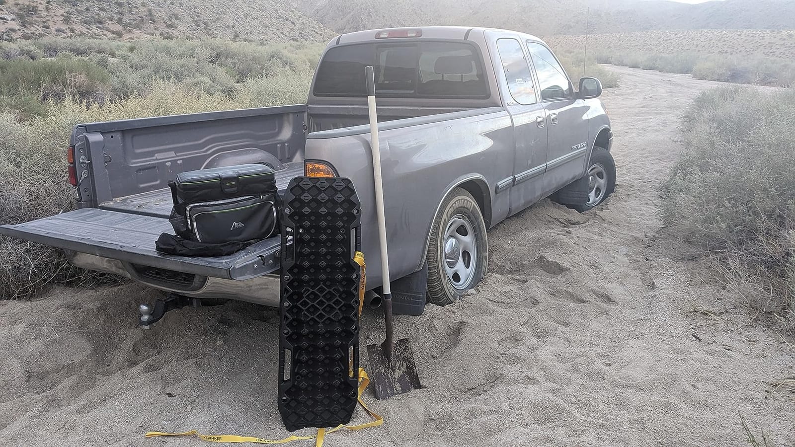 BUNKER INDUST Off-Road Traction Boards with Jack Base, Pair Recovery Track 4X4 Jeep Truck Emergency Tire Traction Mat with Bag - Sand, Mud, Snow Tracks Red Traction Pad (Gen 7th) customer photo 1